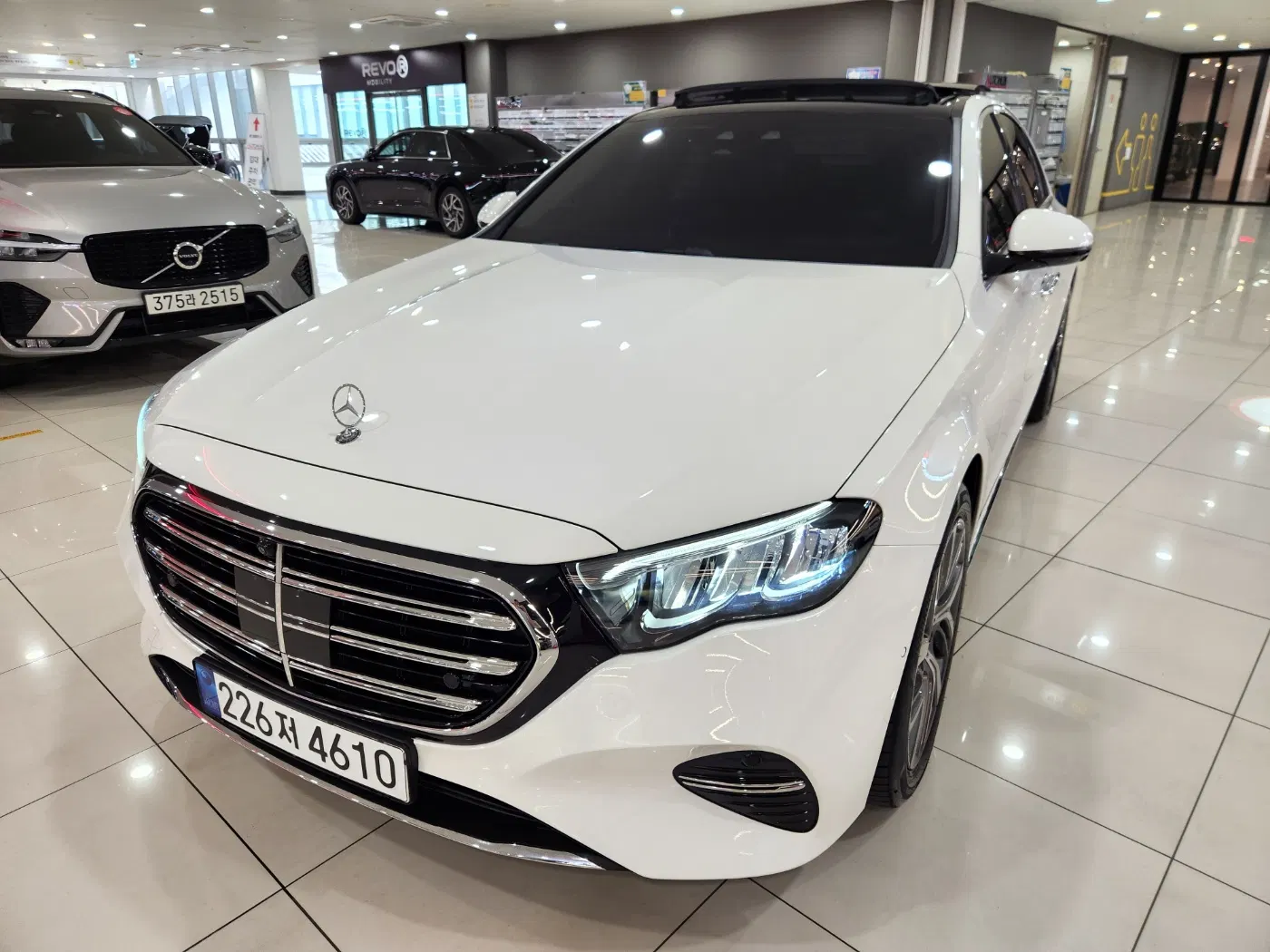 Mercedes-Benz Classe E E220d 4MATIC Exclusive (W214) 2024 — photo 1 sur 22
