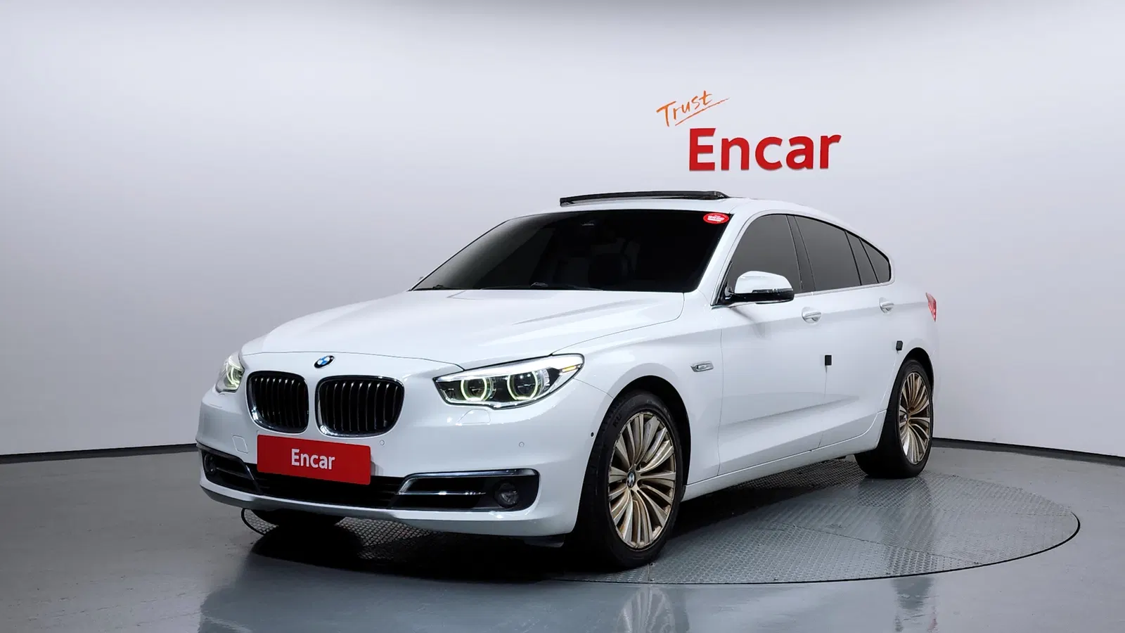 BMW Série 5 GT (F07) GT 30d xDrive 2016 — photo 1 sur 20