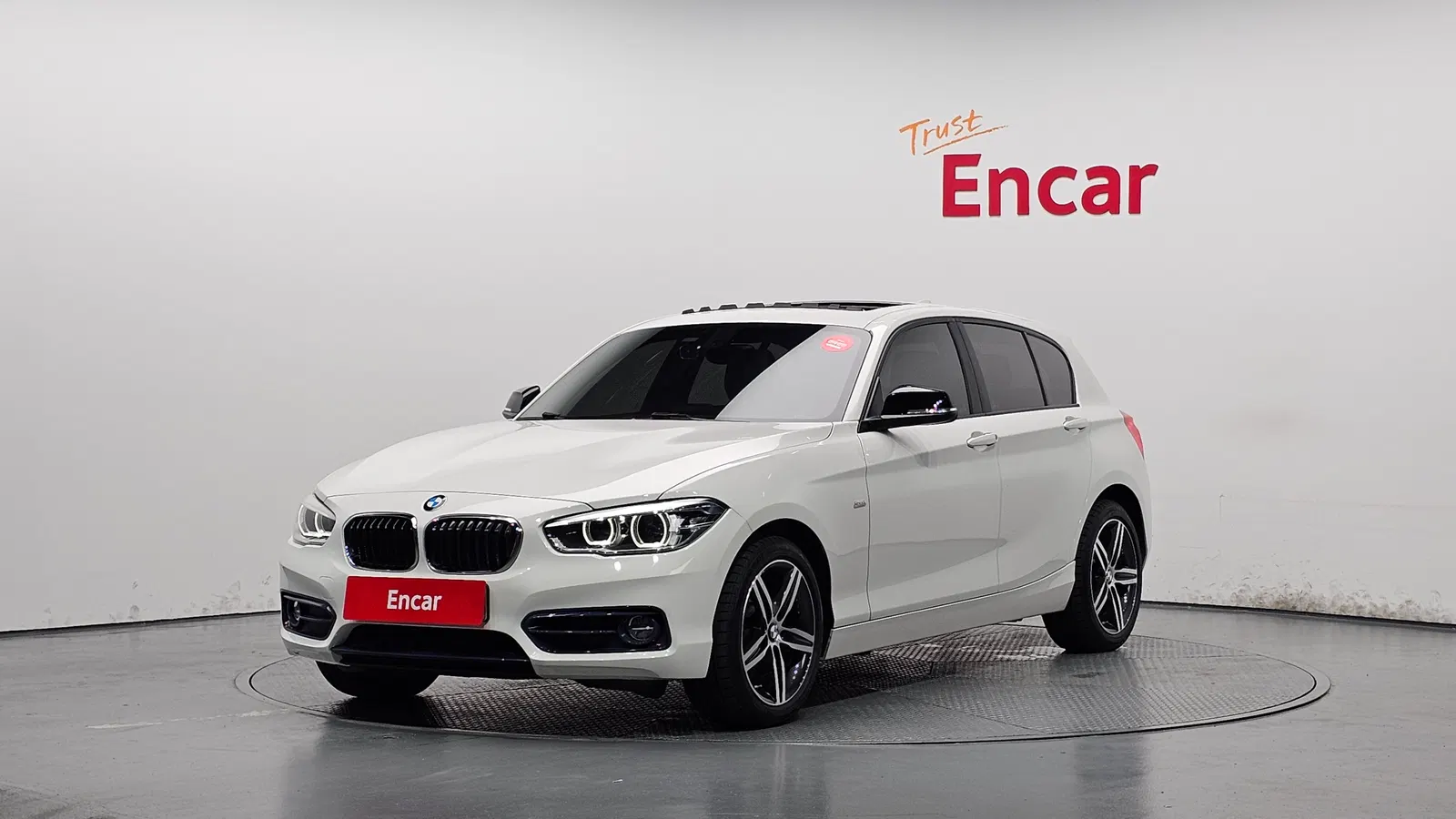 BMW Série 1 (F20) 118d Sport 5 portes 2018 — photo 1 sur 31