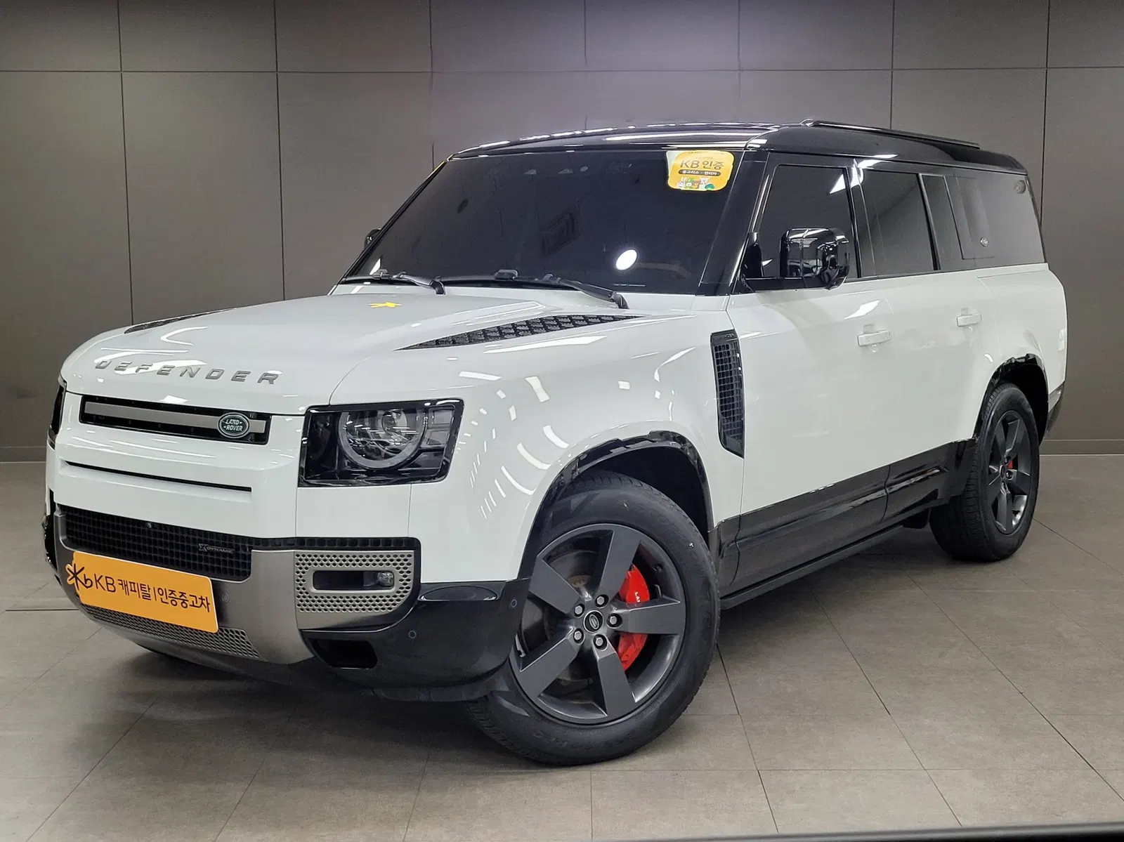 Land Rover Defender (L663) 130 D300 X-Dynamic HSE 2023 — photo 1 sur 26