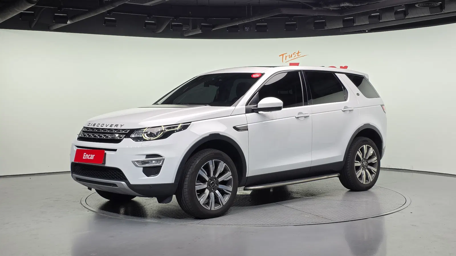 Land Rover Discovery Sport 2.0 TD4 HSE Luxury 2019 — photo 1 sur 20