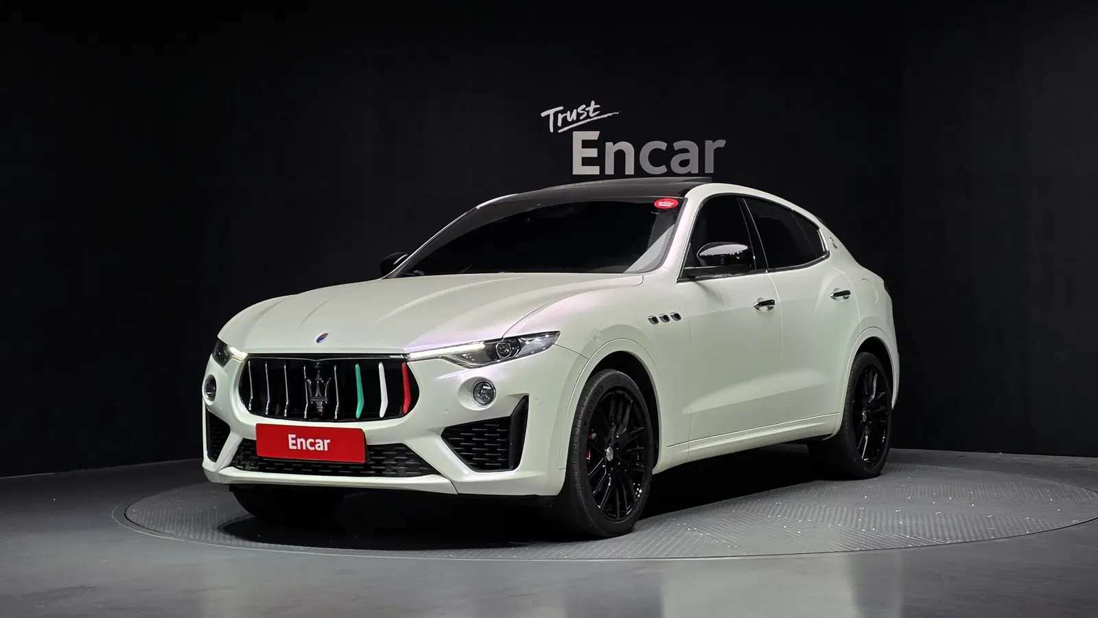 Maserati Levante 3.0 AWD Luxury 2017 — photo 1 sur 20