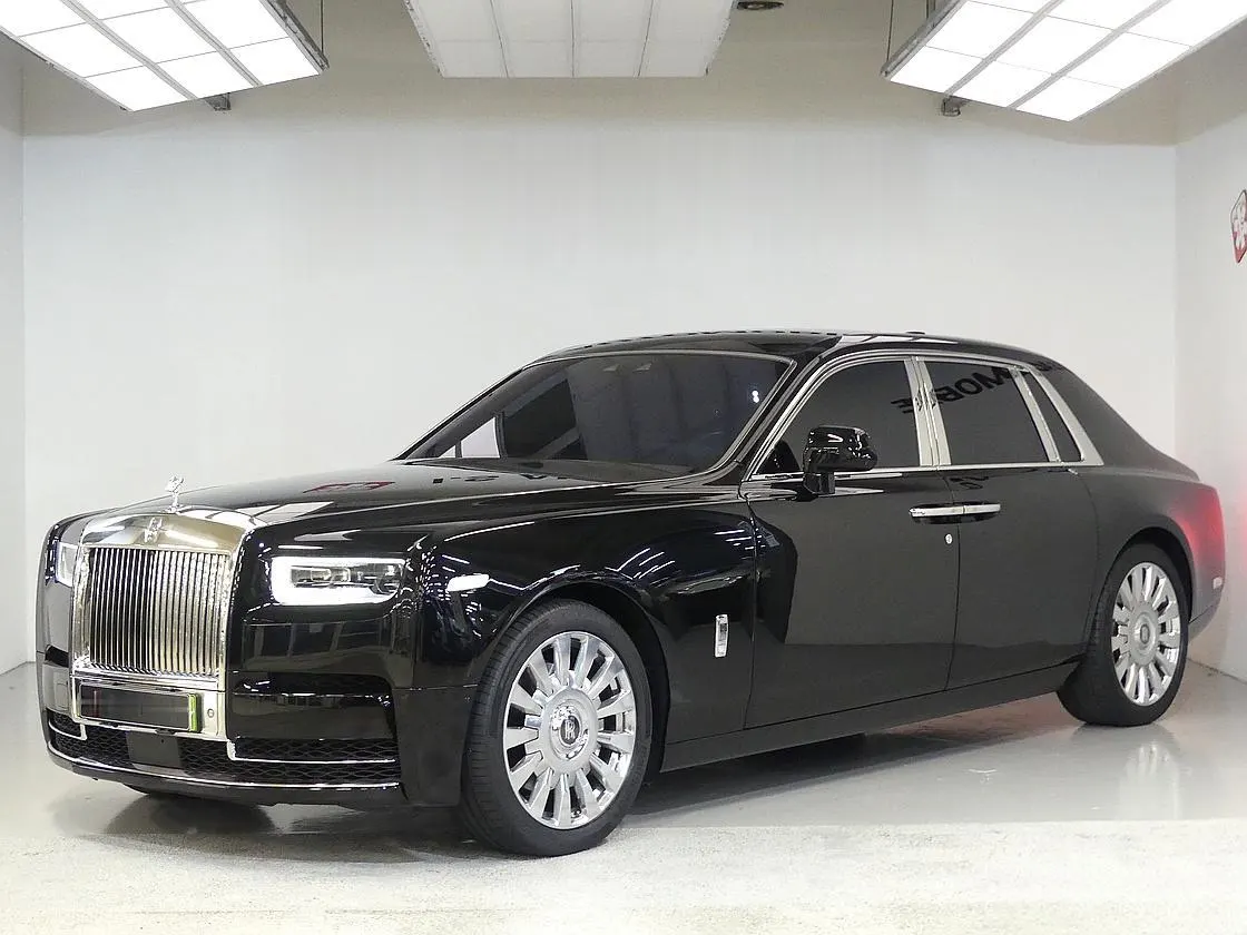 Rolls-Royce Phantom 6.7 V12 2020 — photo 1 sur 26