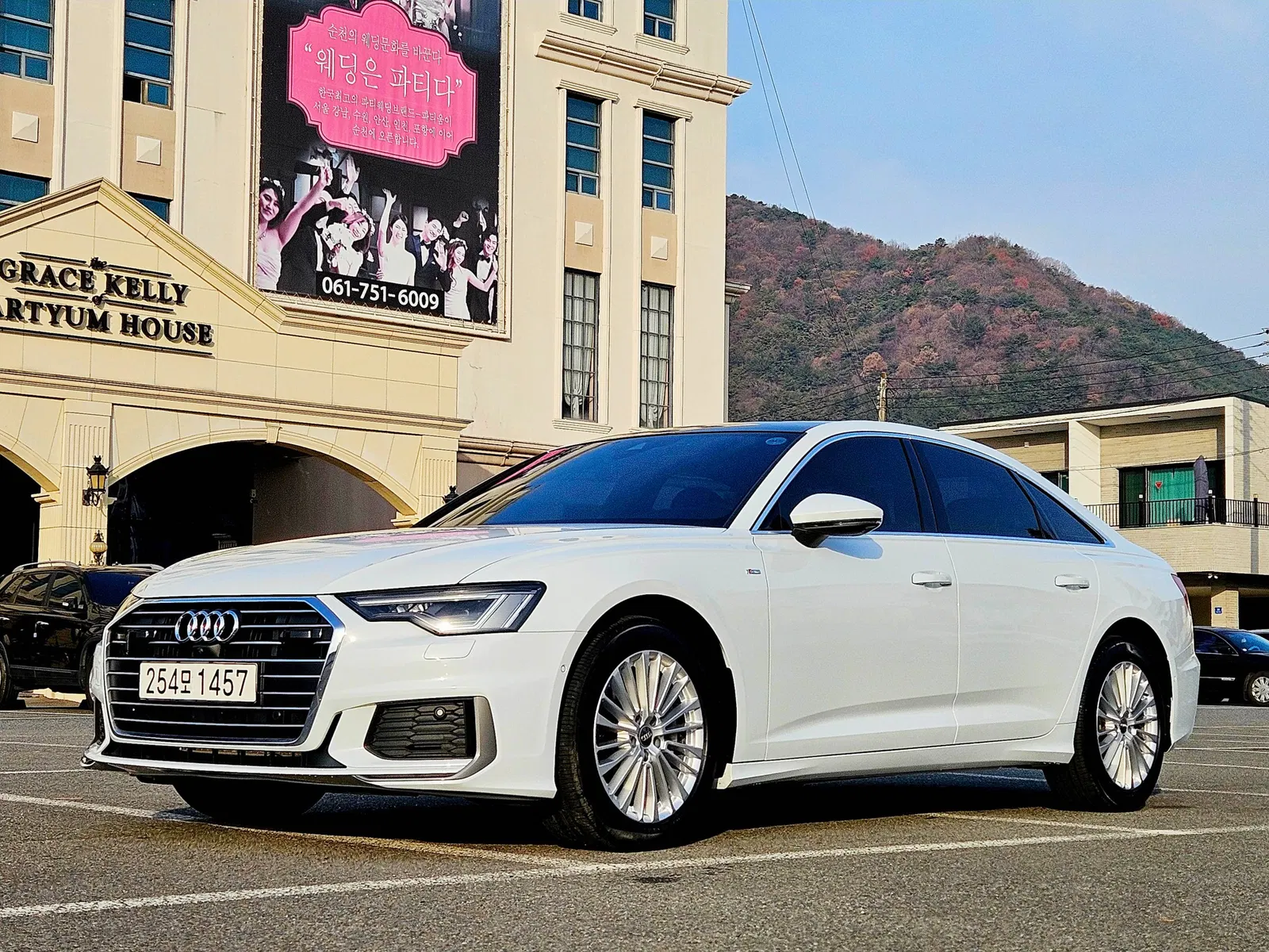 Audi A6 (C8) 45 TFSI Premium 2021 — photo 1 sur 24