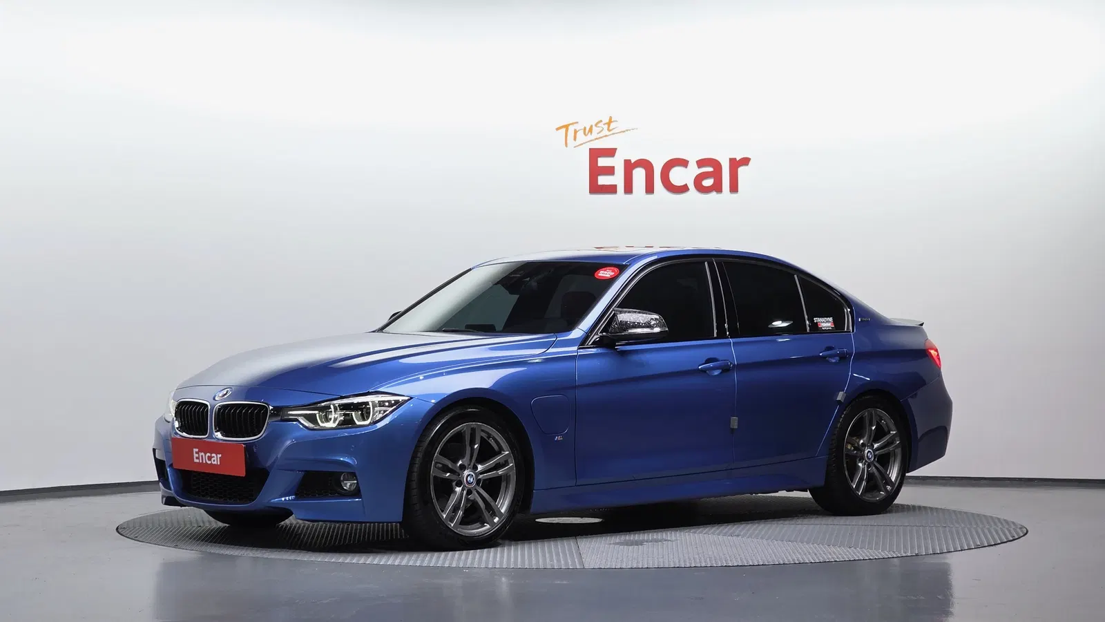 BMW Série 3 (F30) 330e iPerformance M Sport 2017 — photo 1 sur 34