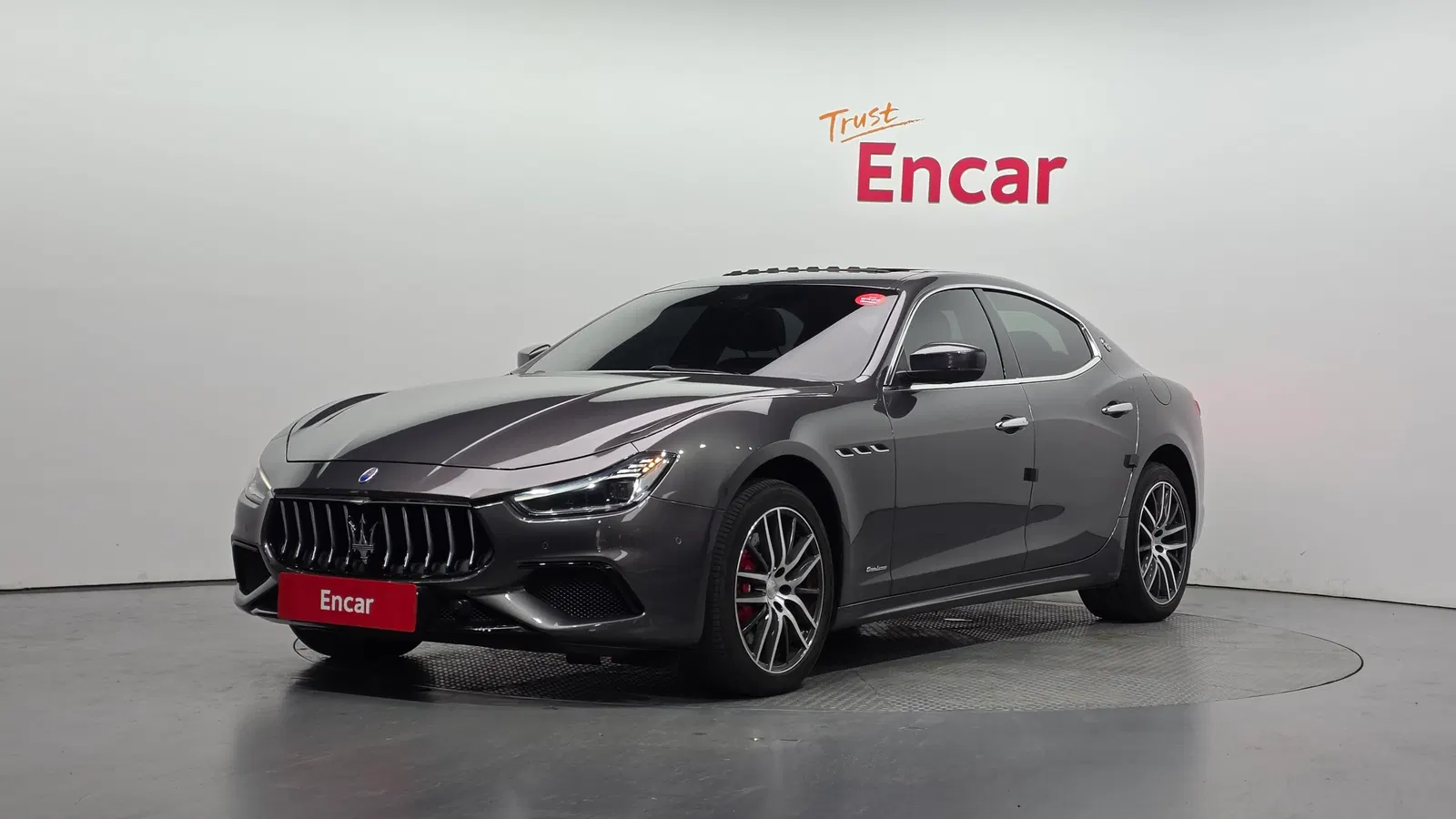 Maserati Ghibli 3.0S Q4 GranLusso 2020 — photo 1 sur 32