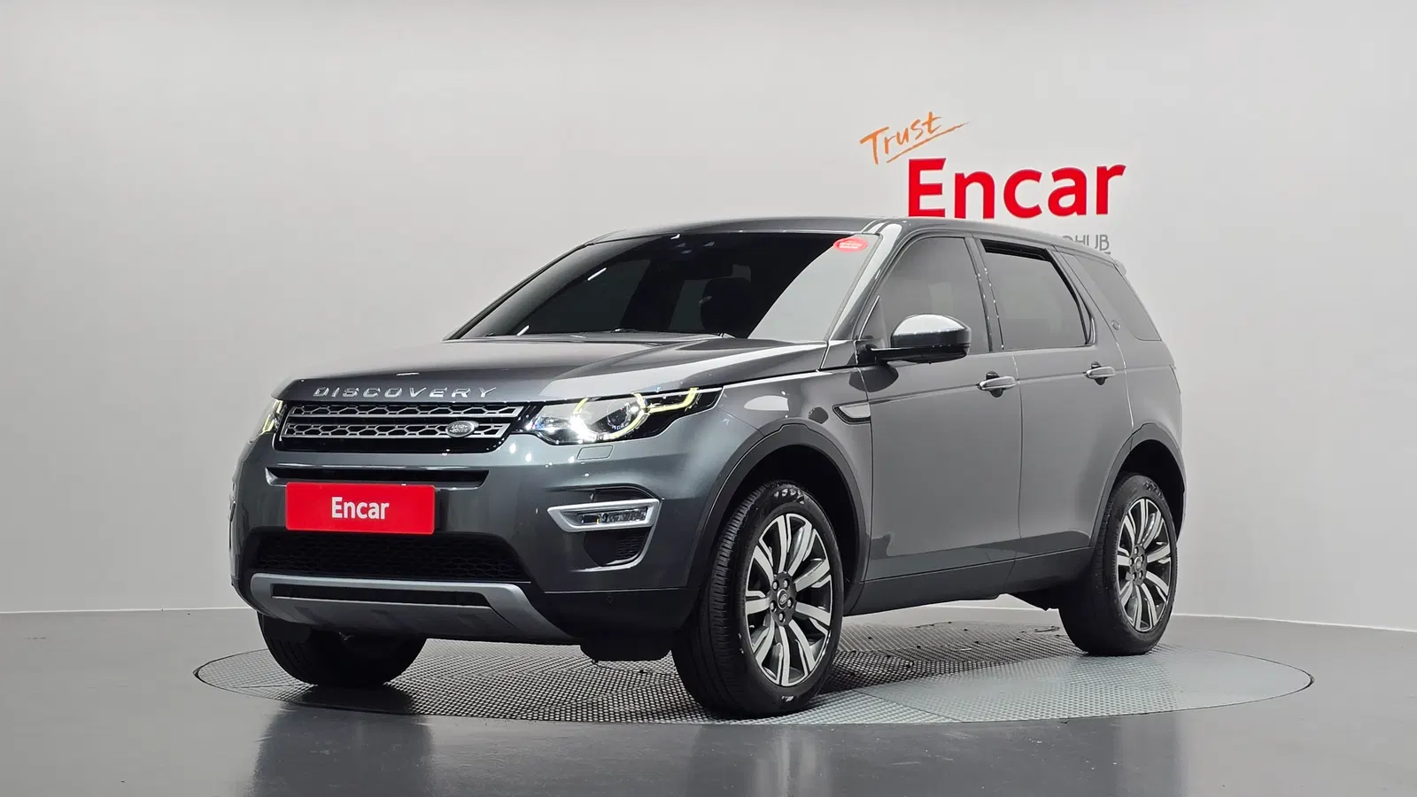 Land Rover Discovery Sport 2.0 TD4 HSE Luxury 2017 — photo 1 sur 32