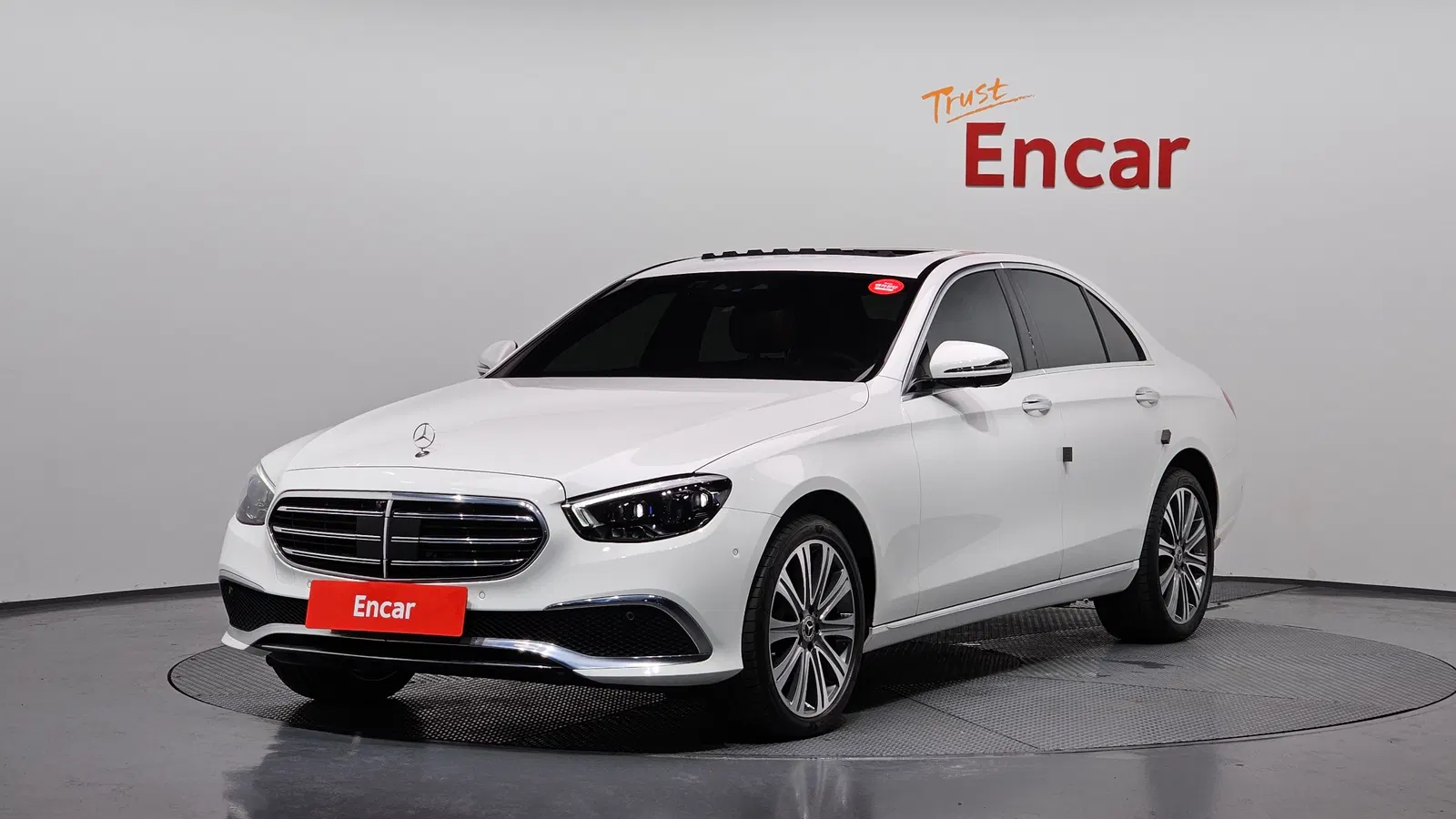 Mercedes-Benz Classe E E350 4MATIC Exclusive (W213) 2023 — photo 1 sur 20