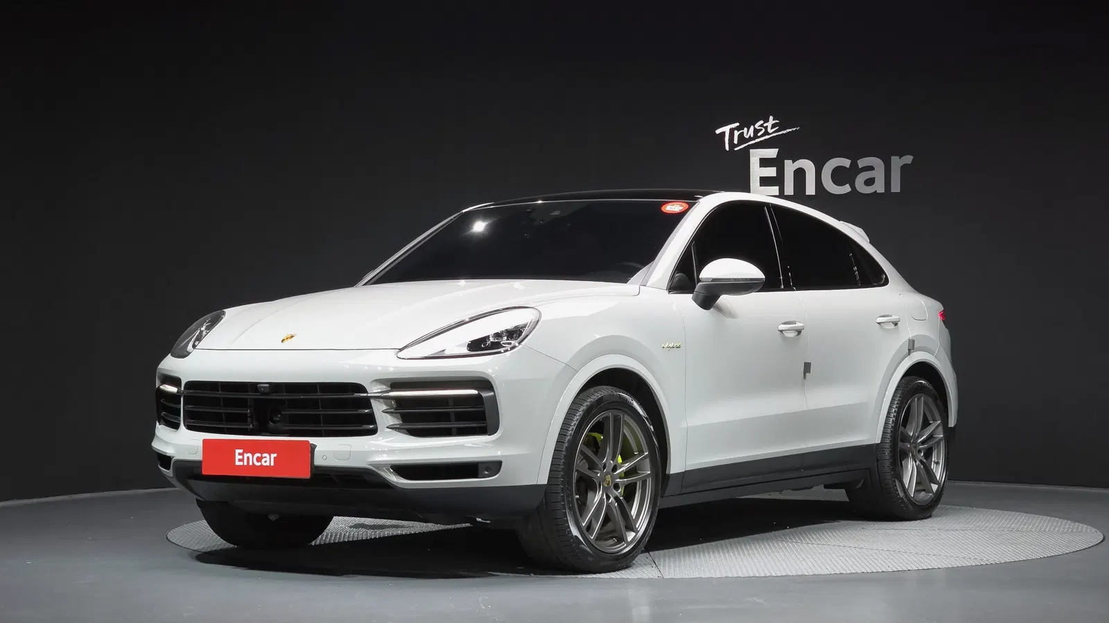 Porsche Cayenne (PO536) 3.0 E-Hybride Coupé 2023 — photo 1 sur 38