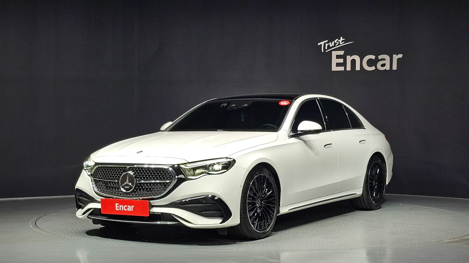 Mercedes-Benz Classe E AMG Line · E300 4MATIC (W214) 2025 — photo 1 sur 20