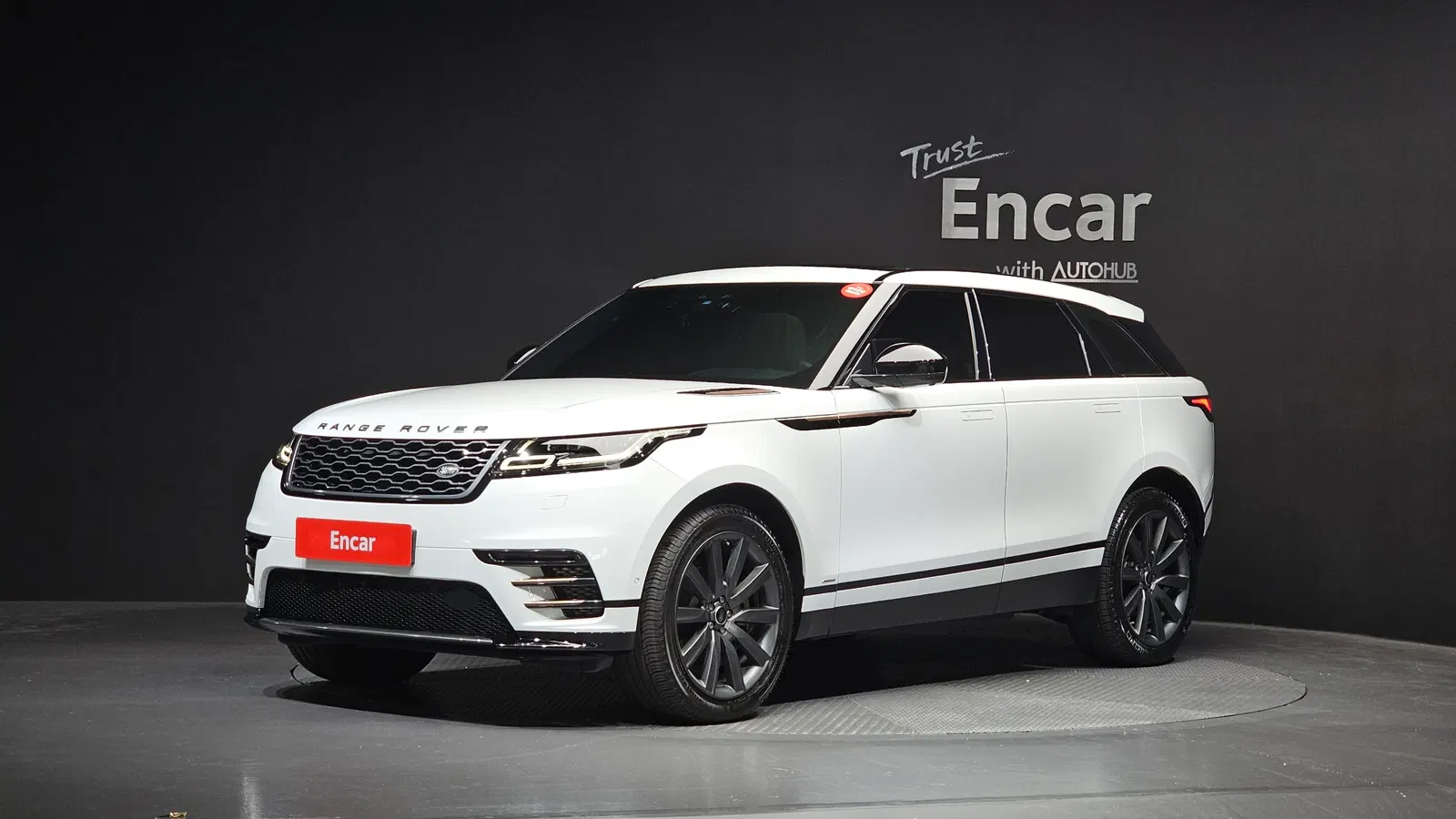 Land Rover Range Rover Velar 3.0 D300 R-Dynamic HSE 2018 — photo 1 sur 42
