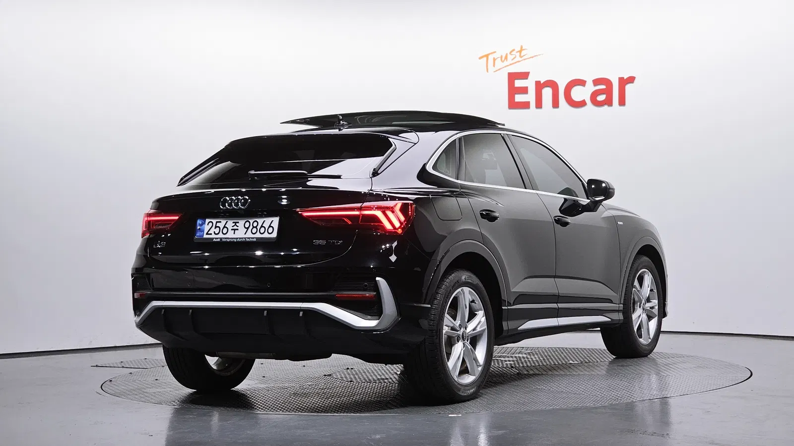 Audi Q3 (F3) 35 TDI Premium Sportback 2023 — photo 1 sur 30