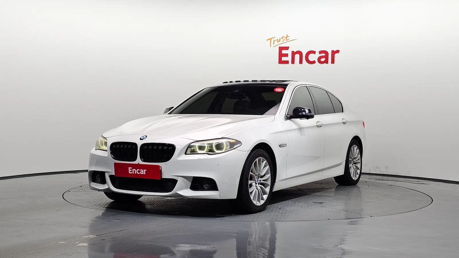 BMW Série 5 (F10) 520d xDrive Luxury 2014 — photo 1 sur 20