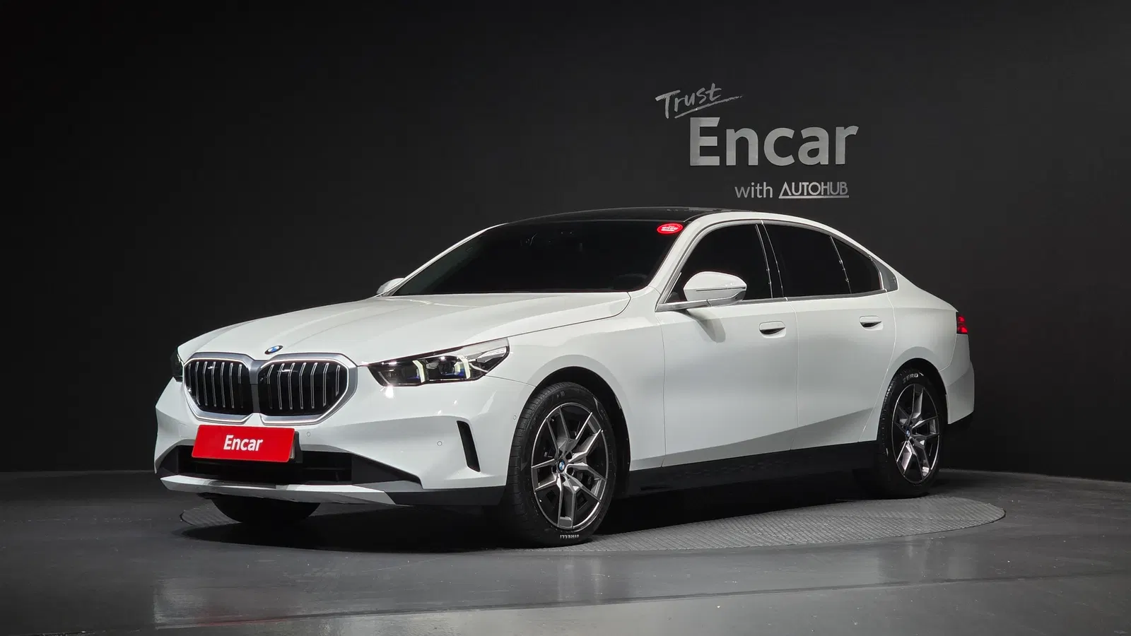 BMW Série 5 (G60) 530i xDrive 2024 — photo 1 sur 32