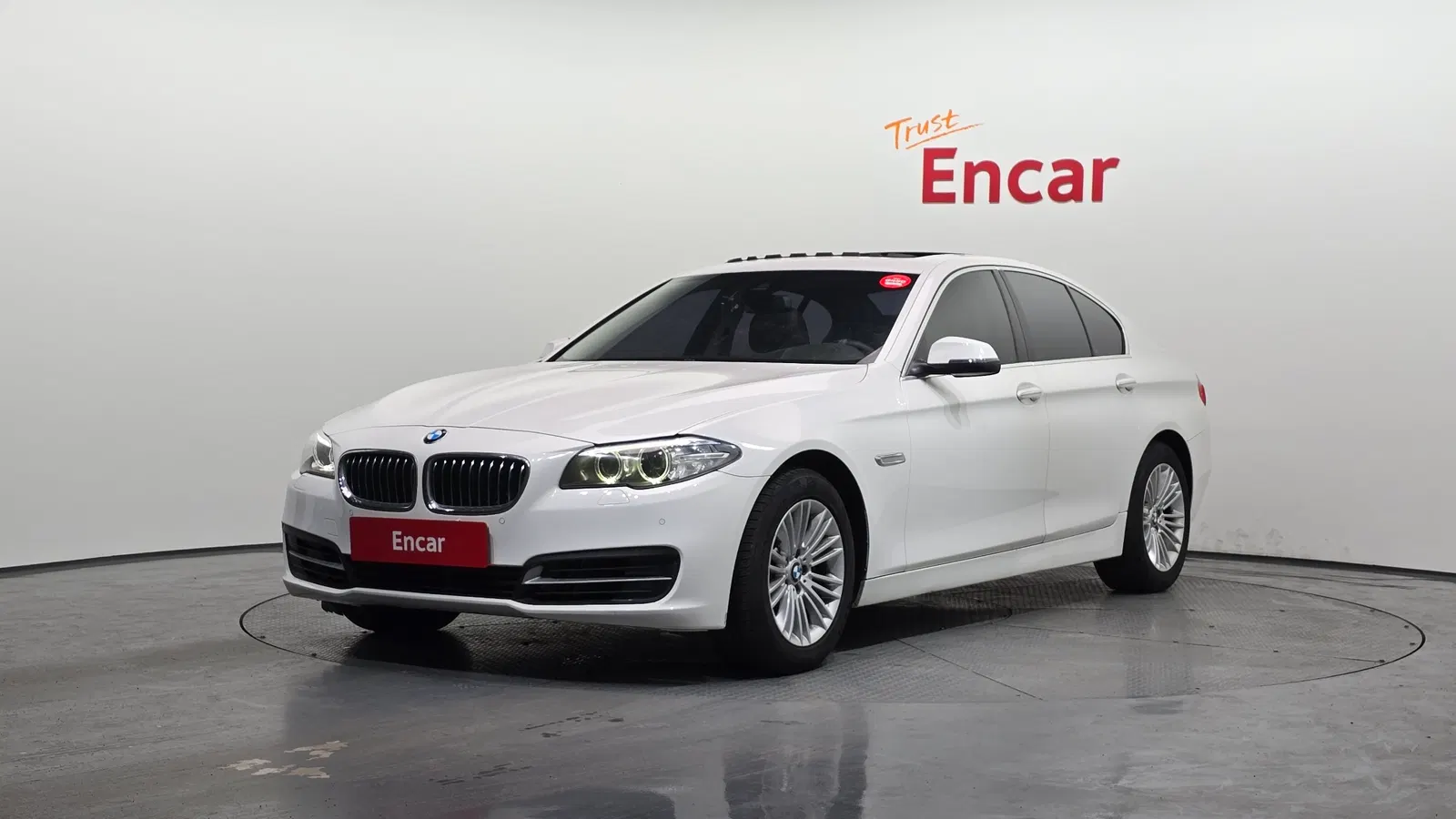 BMW Série 5 (F10) 520d xDrive 2014 — photo 1 sur 20