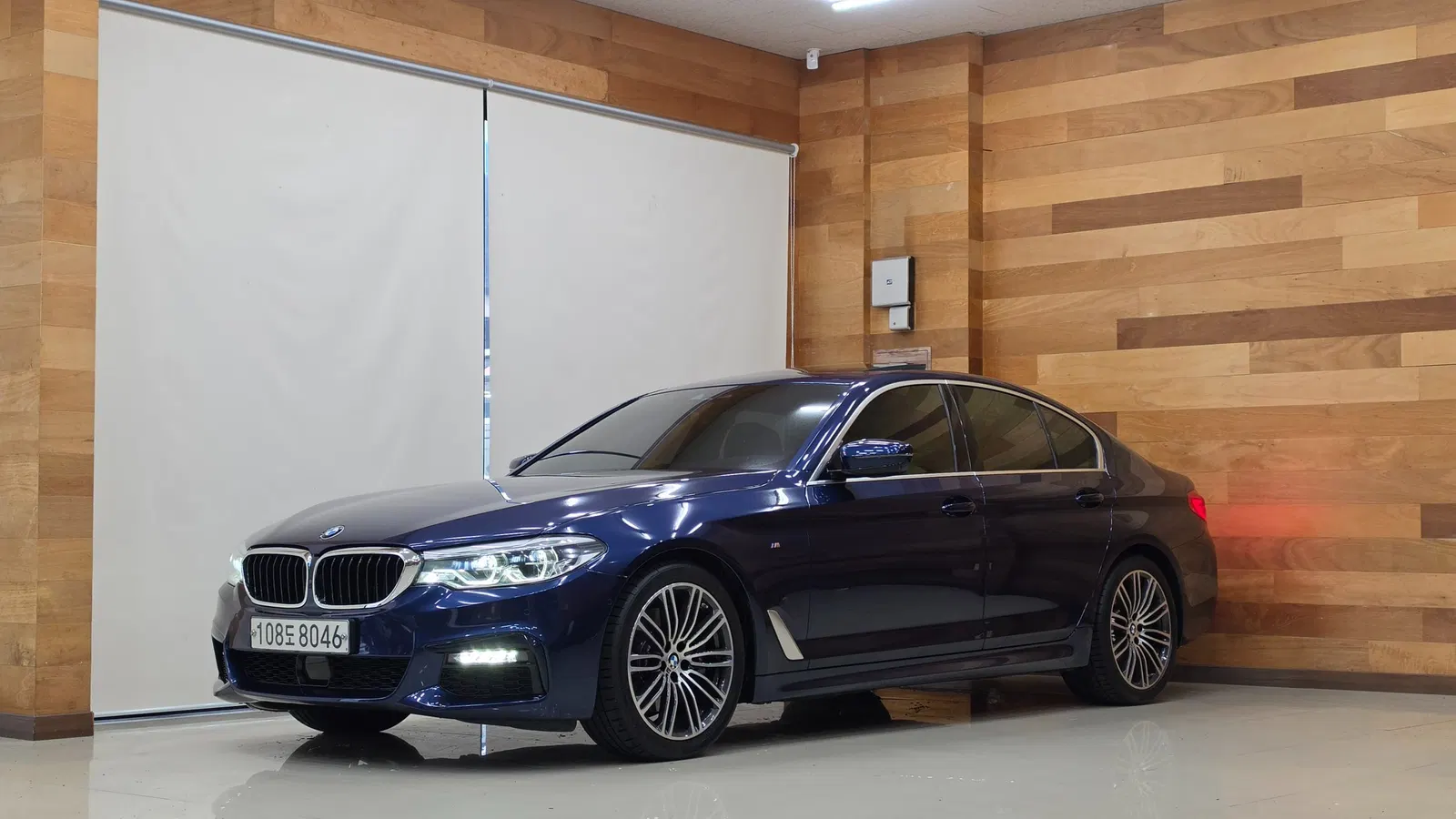 BMW Série 5 (G30) 530i M Sport Plus 2020 — photo 1 sur 26