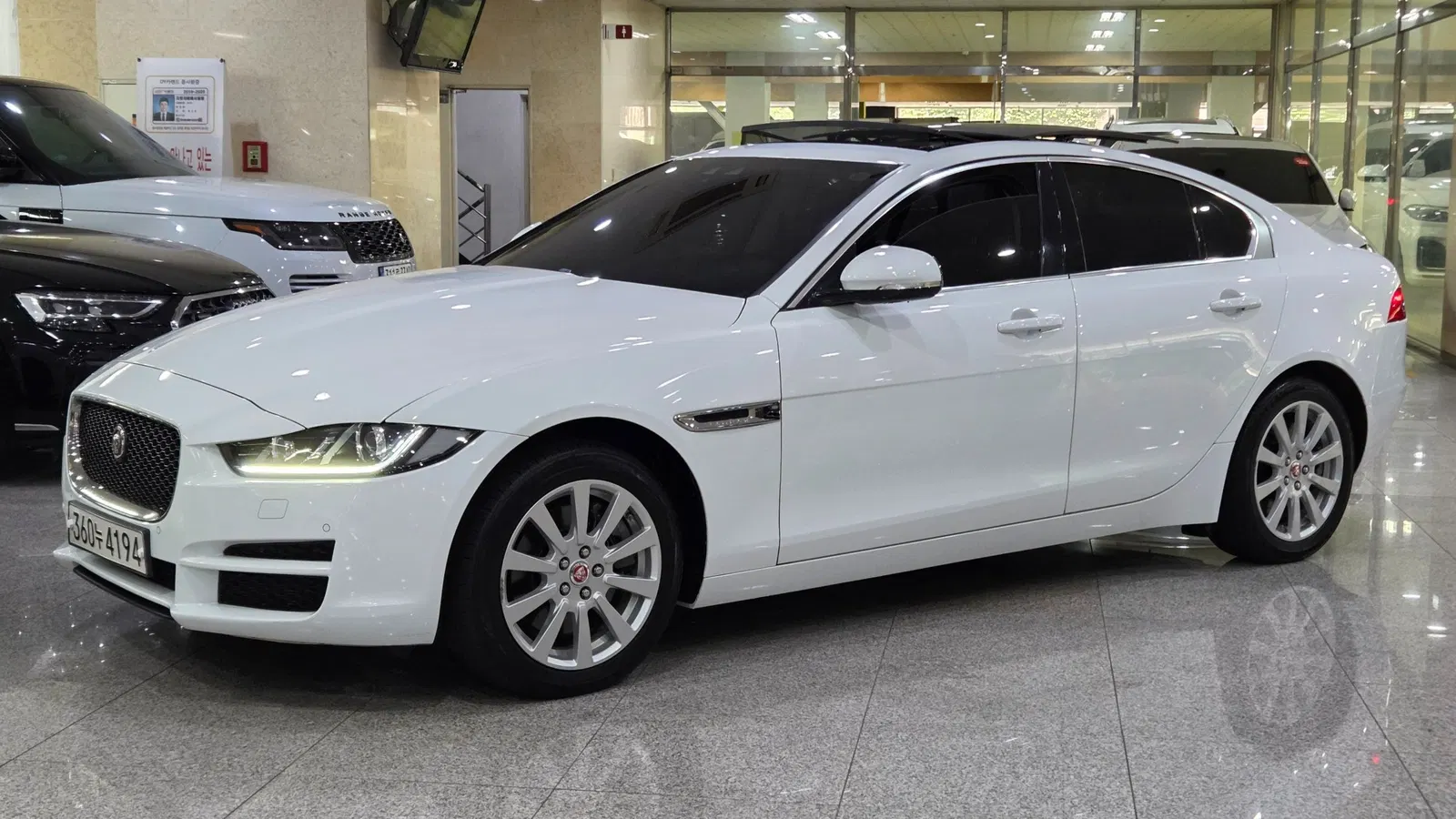 Jaguar XE 20d Prestige AWD 2019 — photo 1 sur 26
