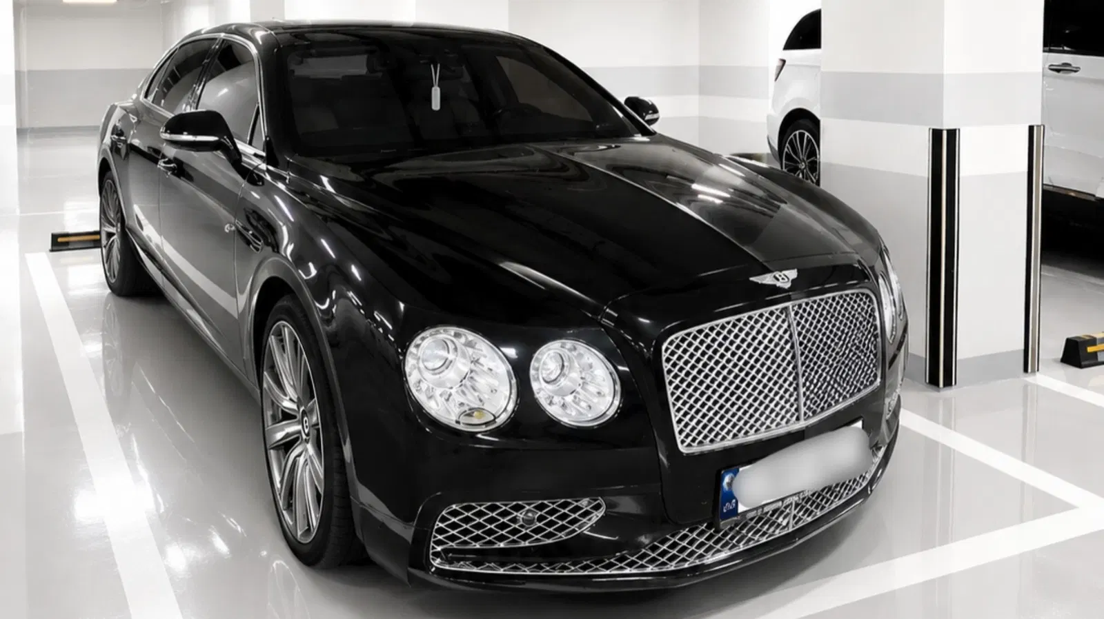 Bentley Flying Spur 2e génération 6.0 2014 — photo 1 sur 16