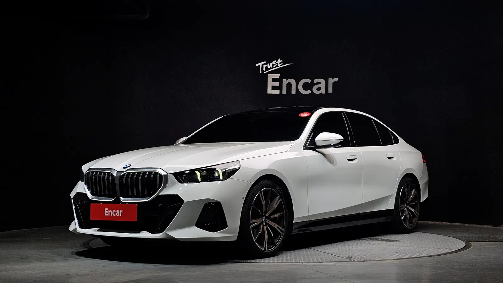 BMW Série 5 (G60) 530i xDrive M Sport 2026 — photo 1 sur 33