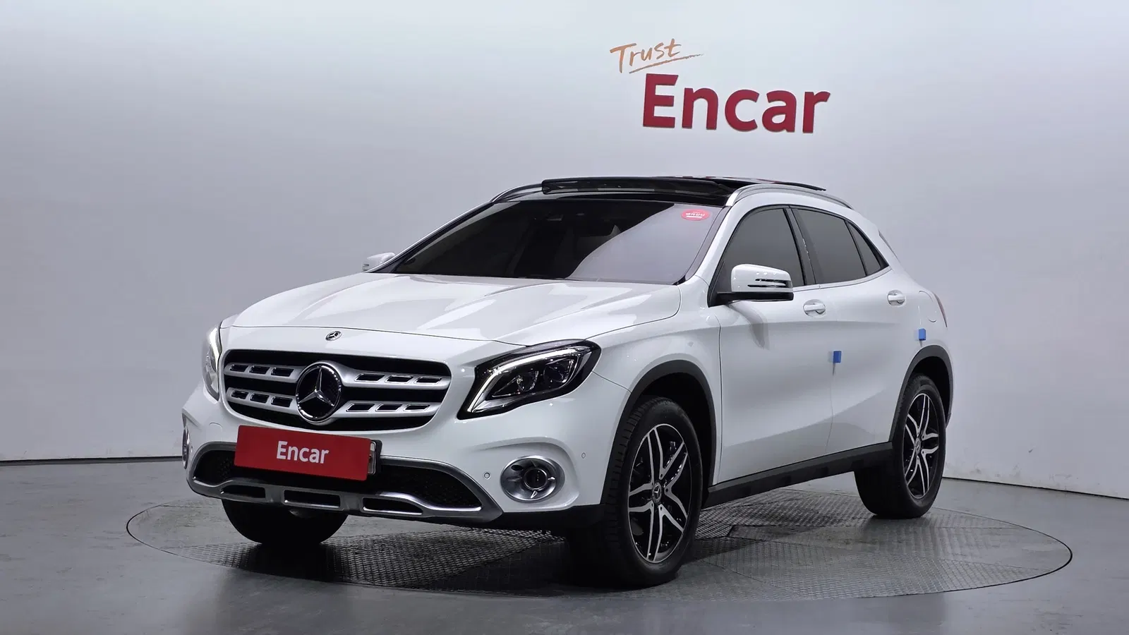 Mercedes-Benz GLA GLA220 Premium (X156) 2019 — photo 1 sur 31
