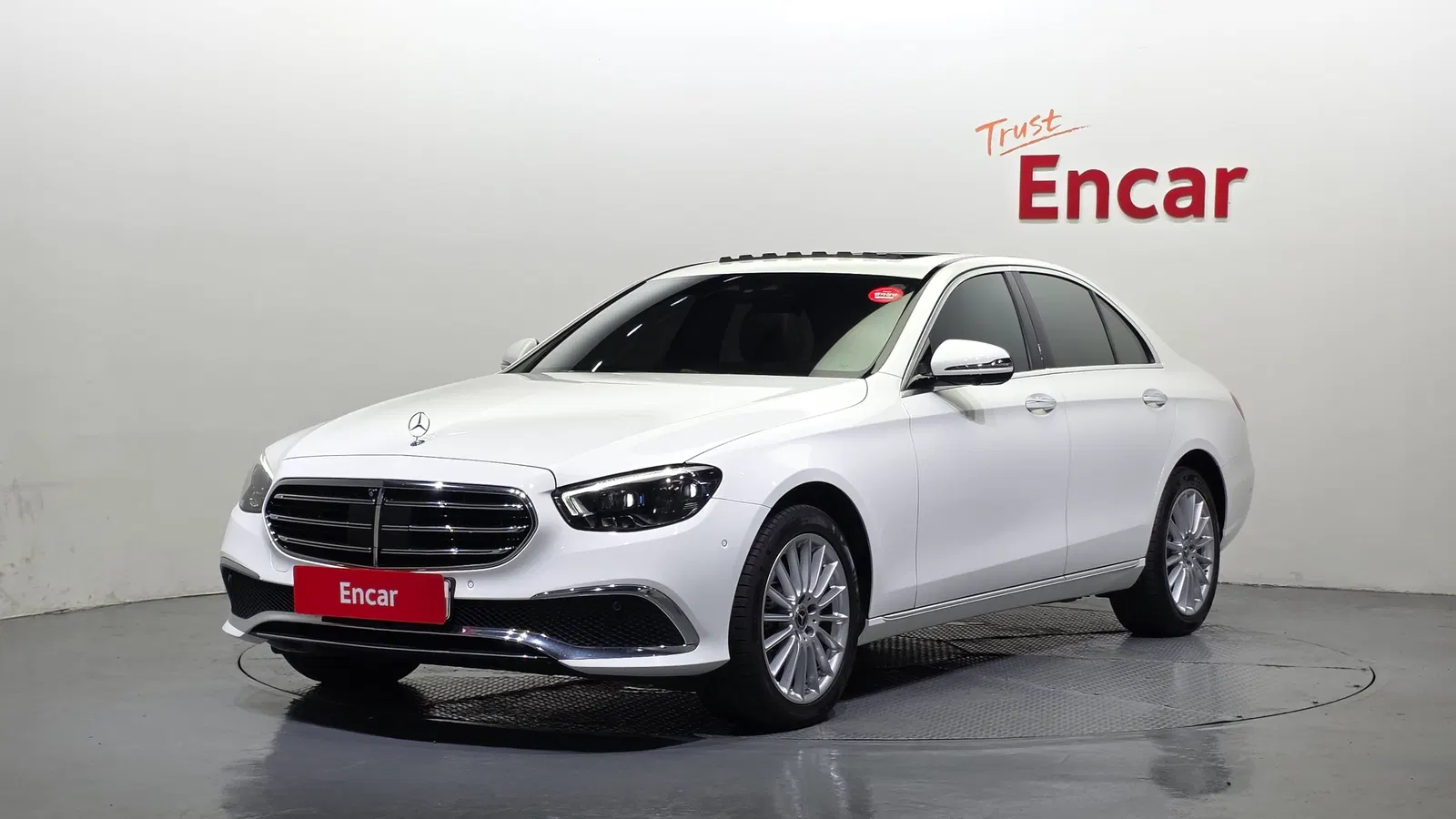 Mercedes-Benz Classe E E220d 4MATIC Exclusive (W213) 2021 — photo 1 sur 32
