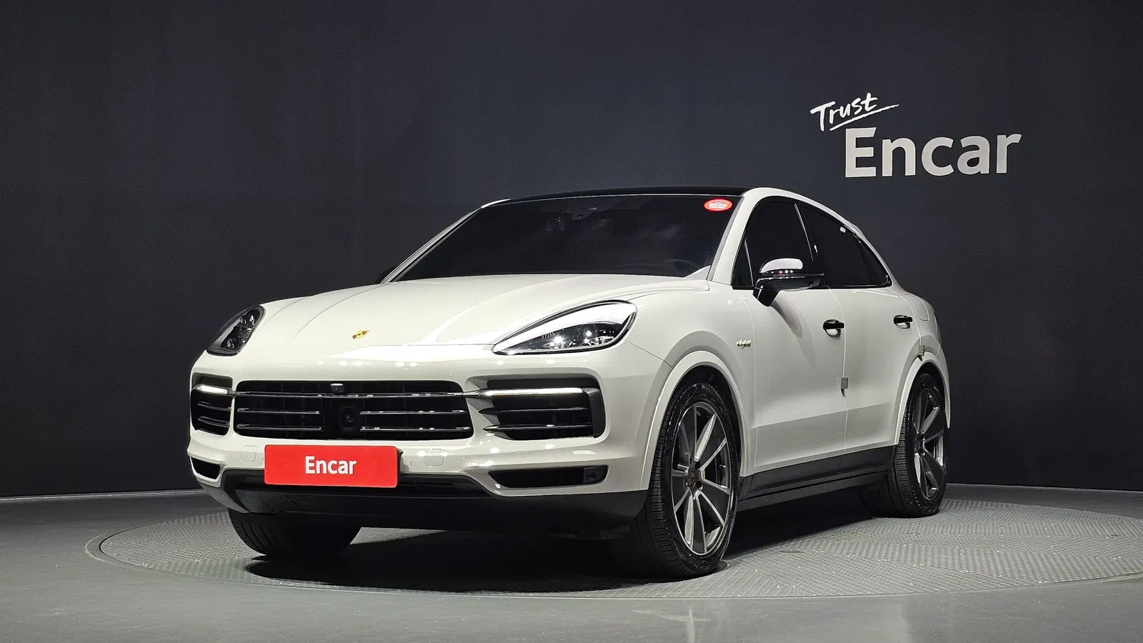 Porsche Cayenne (PO536) 3.0 E-Hybride Coupé 2022 — photo 1 sur 31