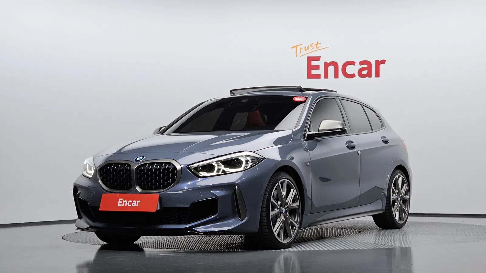 BMW Série 1 (F40) M135i xDrive 2024 — photo 1 sur 38