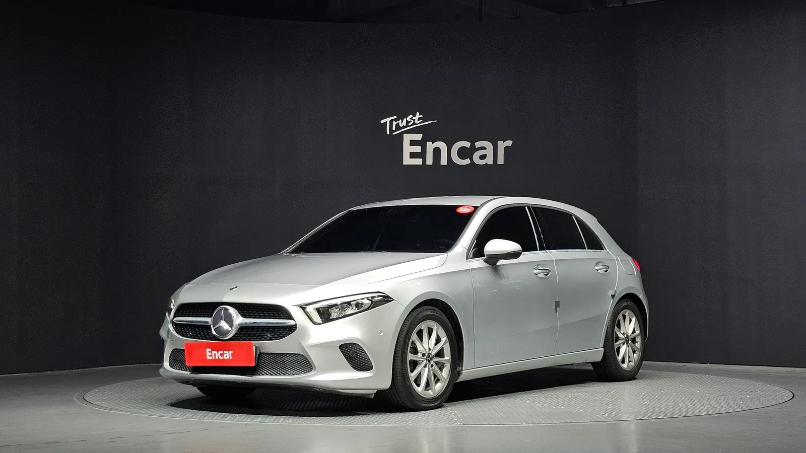 Mercedes-Benz Classe A A220 5 portes (W177) 2019 — photo 1 sur 31