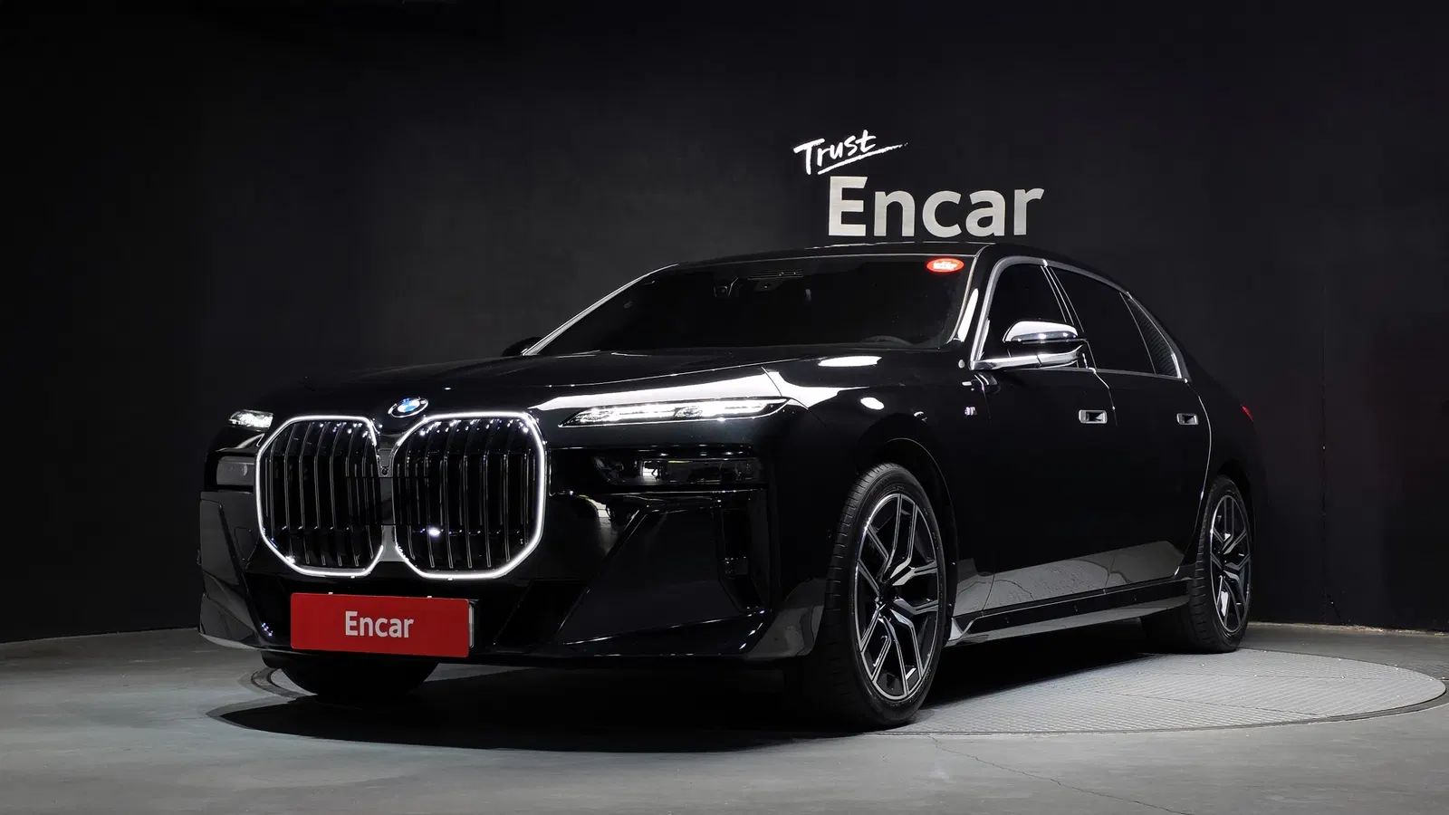 BMW Série 7 (G70) 740i xDrive M Sport 2025 — photo 1 sur 34