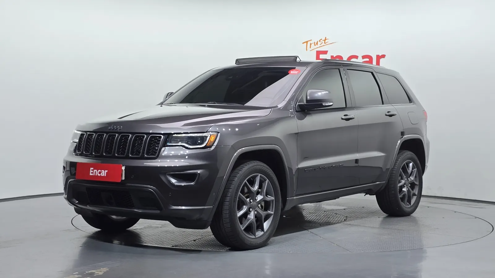 Jeep Grand Cherokee 3.6 80e anniversaire Edition 2021 — photo 1 sur 36