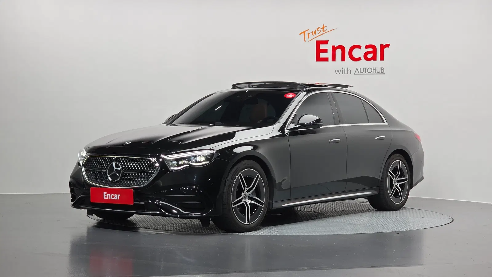 Mercedes-Benz Classe E AMG Line · E300 4MATIC (W214) 2025 — photo 1 sur 31