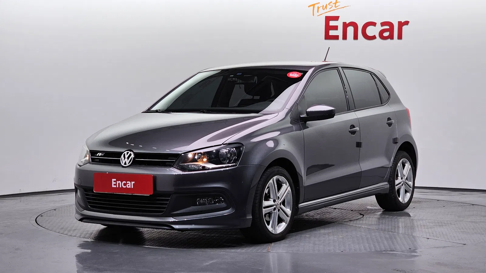 Volkswagen Polo 1.6 TDI R-Line 2014 — photo 1 sur 20