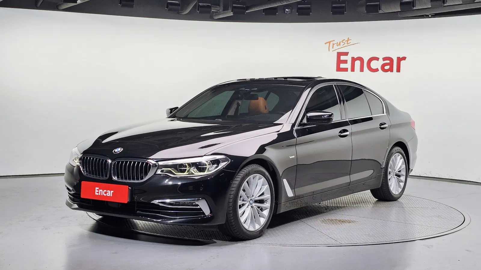 BMW Série 5 (G30) 520d Luxury Special Edition 2018 — photo 1 sur 20