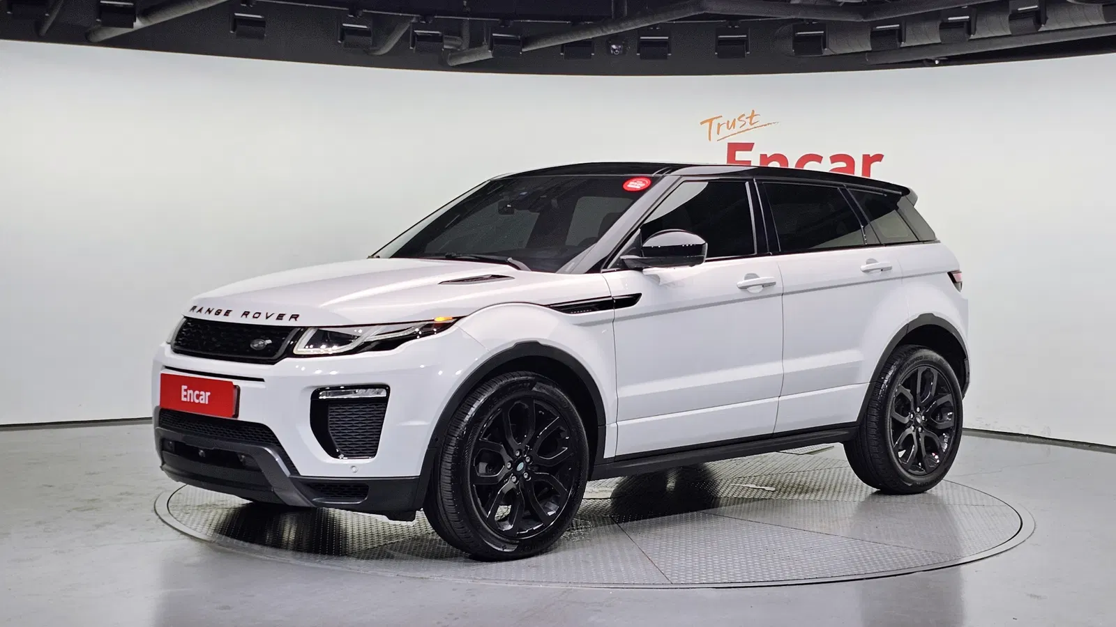 Land Rover Range Rover Evoque 2.0 TD4 HSE Dynamic 2017 — photo 1 sur 26