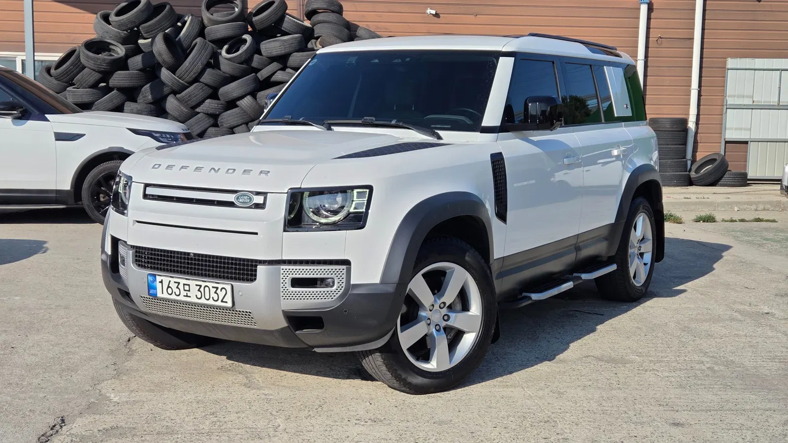 Land Rover Defender (L663) 110 D300 HSE 2022 — photo 1 sur 26