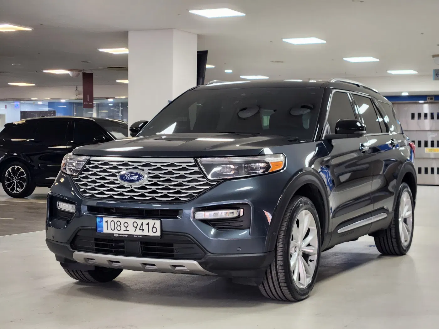 Ford Explorer 6e génération 3.0 Platinum 4WD 2022 — photo 1 sur 26