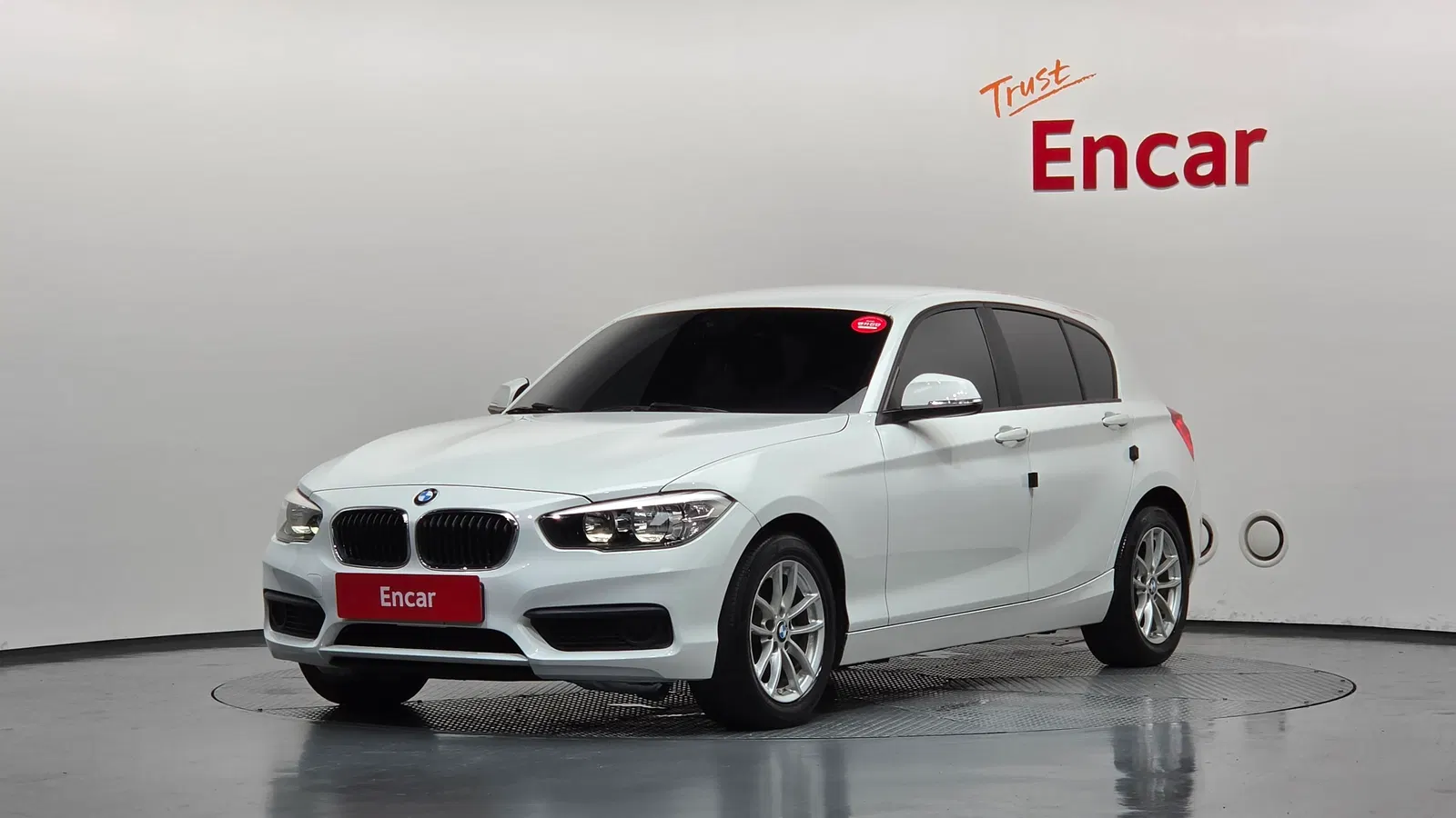 BMW Série 1 (F20) 118d Joy 5 portes 2017 — photo 1 sur 20