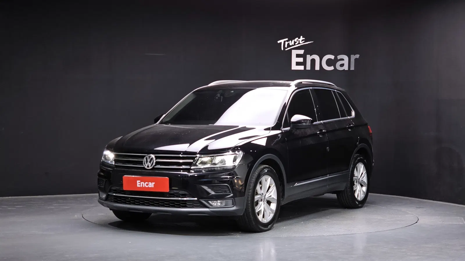 Volkswagen Tiguan 2e génération 2.0 TDI Premium 2018 — photo 1 sur 20