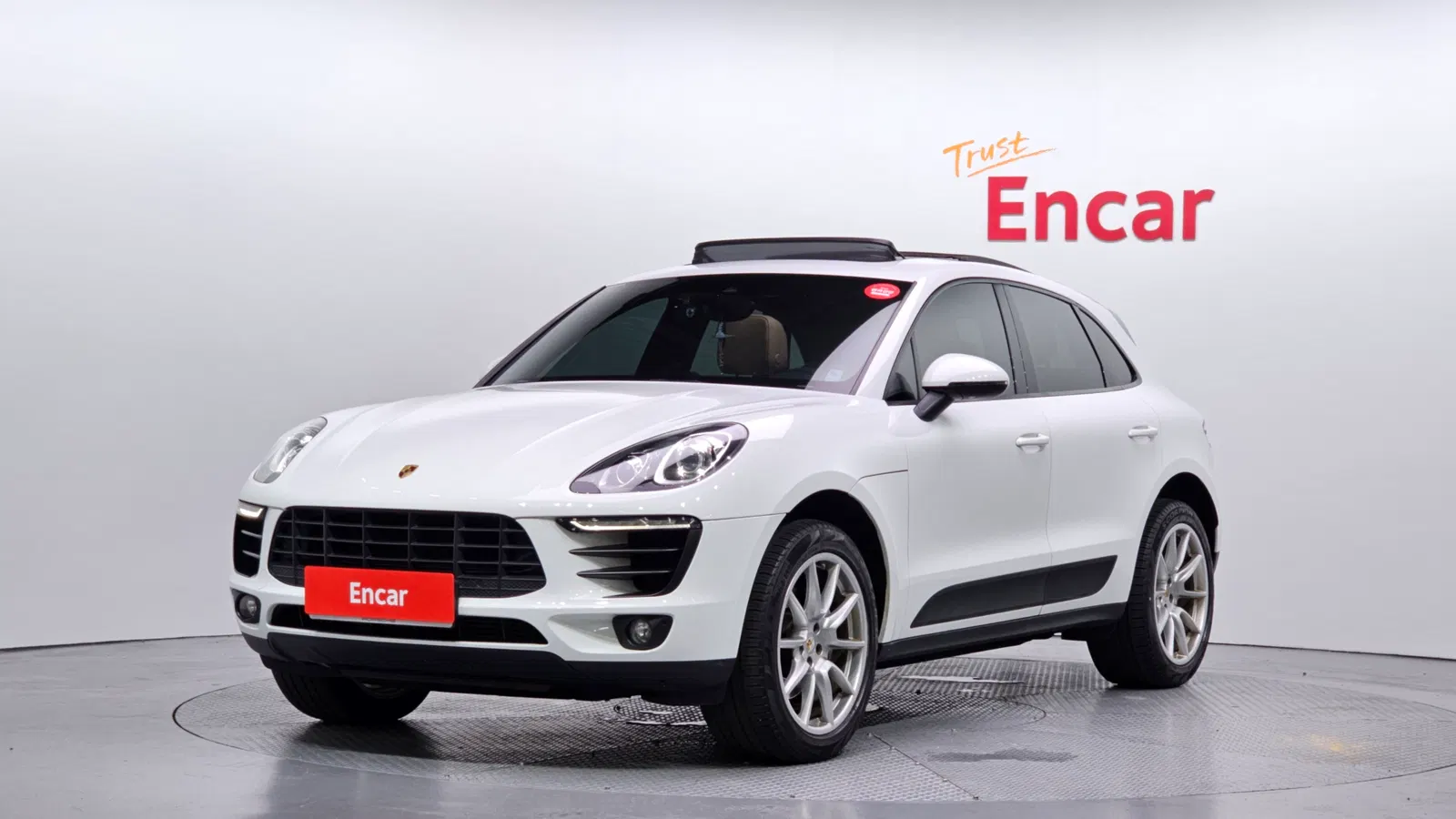Porsche Macan 2.0 2018 — photo 1 sur 20