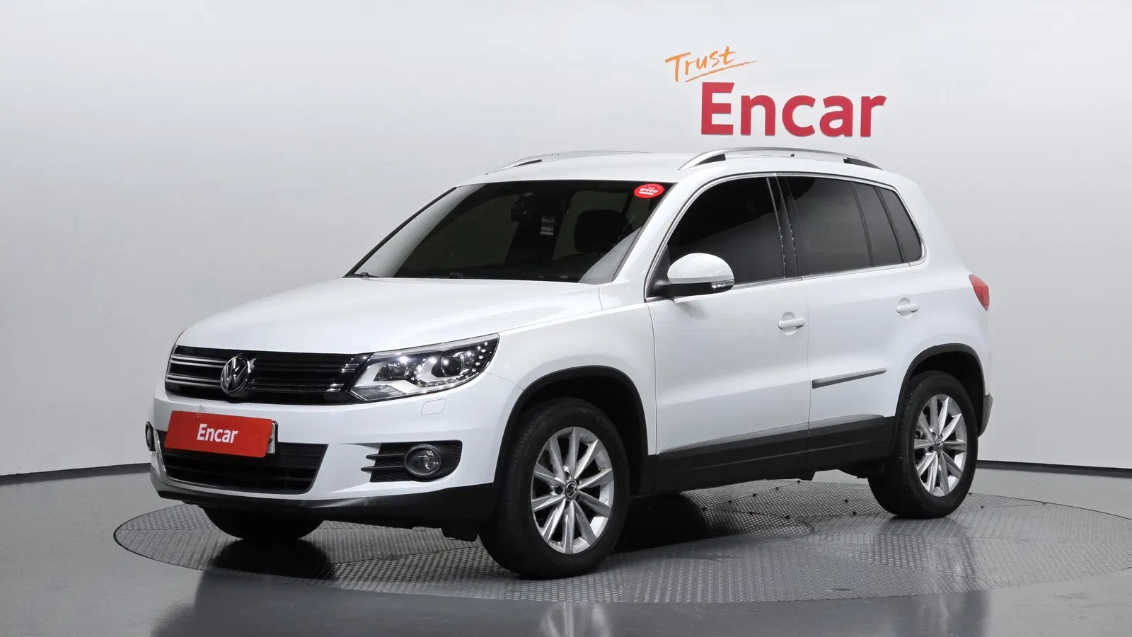 Volkswagen Tiguan 2.0 TDI Comfort 2015 — photo 1 sur 20