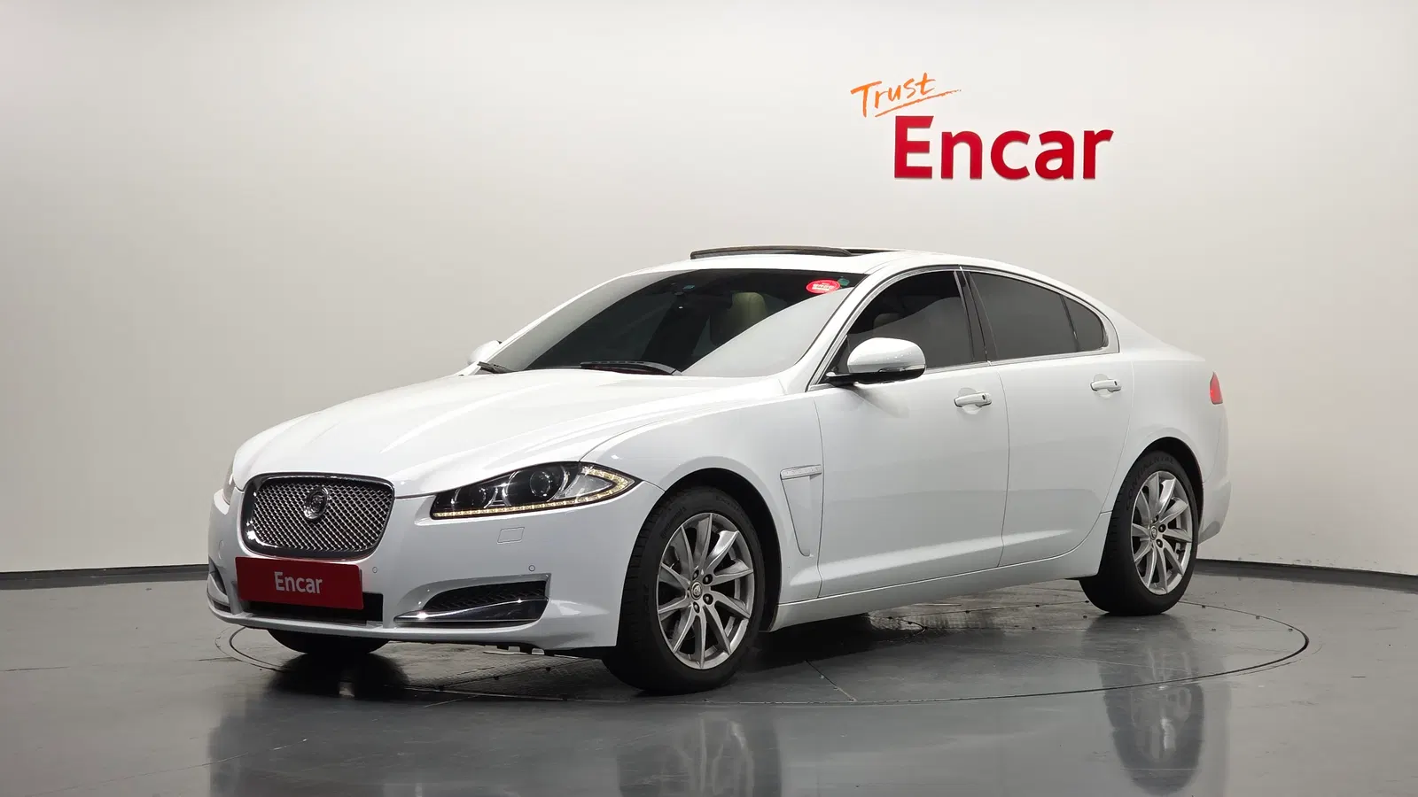 Jaguar New XF 3.0D Premium 2012 — photo 1 sur 20