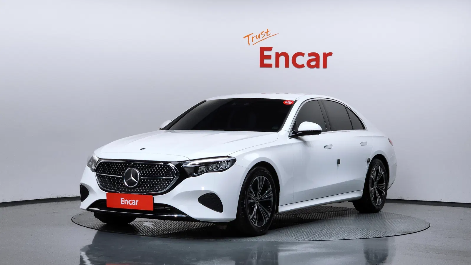 Mercedes-Benz Classe E E200 Avantgarde Limited (W214) 2025 — photo 1 sur 33