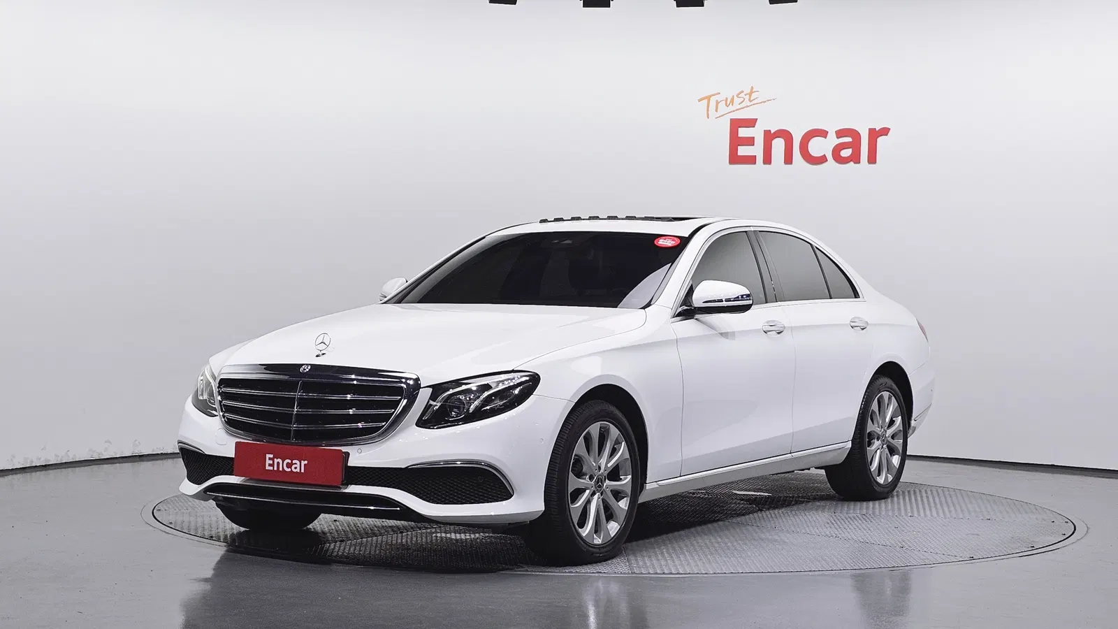 Mercedes-Benz Classe E E220d 4MATIC Exclusive (W213) 2019 — photo 1 sur 30