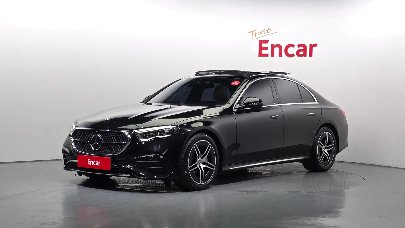 Mercedes-Benz Classe E AMG Line · E300 4MATIC (W214) 2025 — photo 1 sur 20