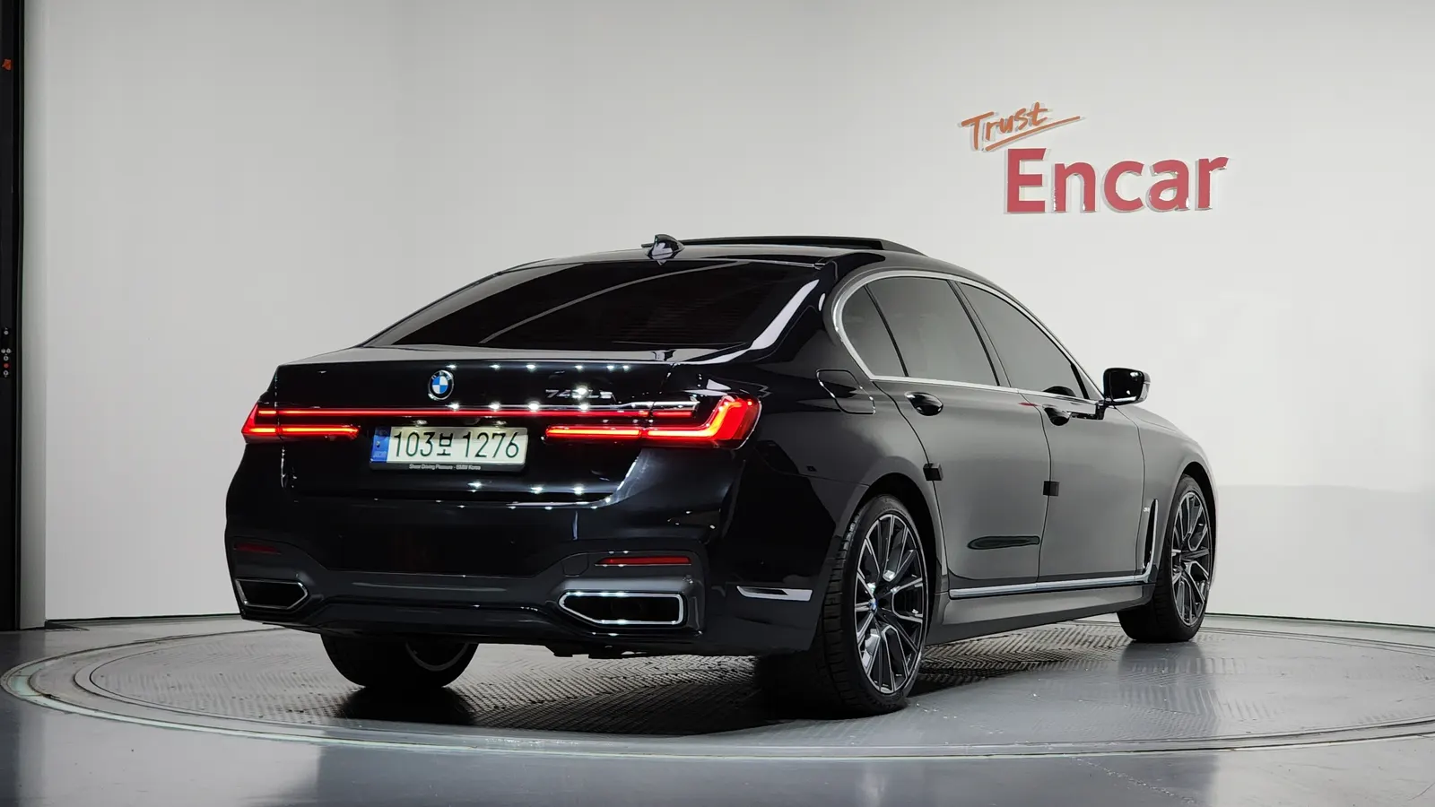 BMW Série 7 (G11) 745Le iPerformance M Sport 2021 — photo 1 sur 36