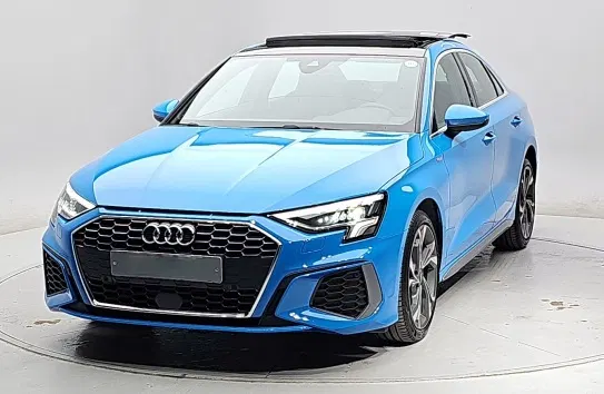 Audi A3 (8Y) 40 TFSI Premium 2022 — photo 1 sur 26
