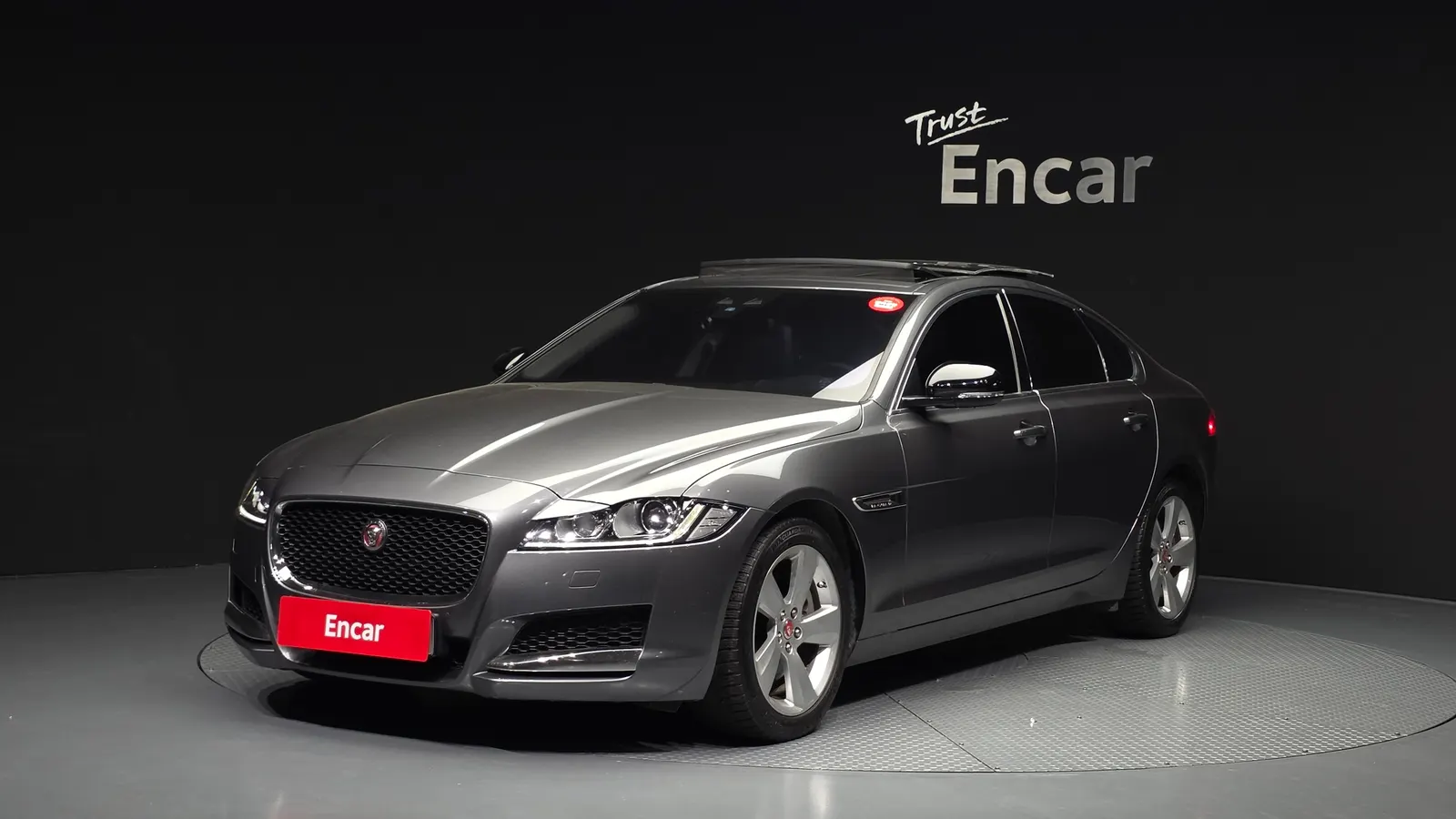 Jaguar XF (X260) 20d Prestige 2018 — photo 1 sur 36