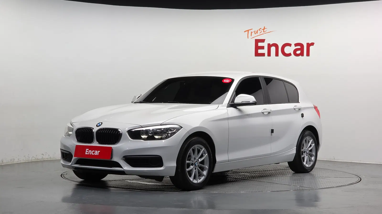BMW Série 1 (F20) 118d Joy 5 portes 2018 — photo 1 sur 31