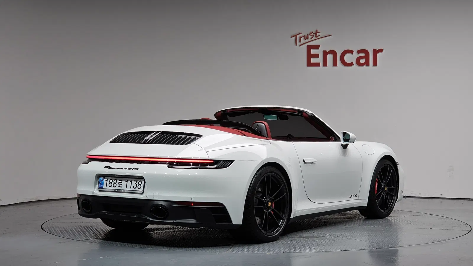 Porsche 911 (992) Carrera 4 GTS Cabriolet 2024 — photo 1 sur 44