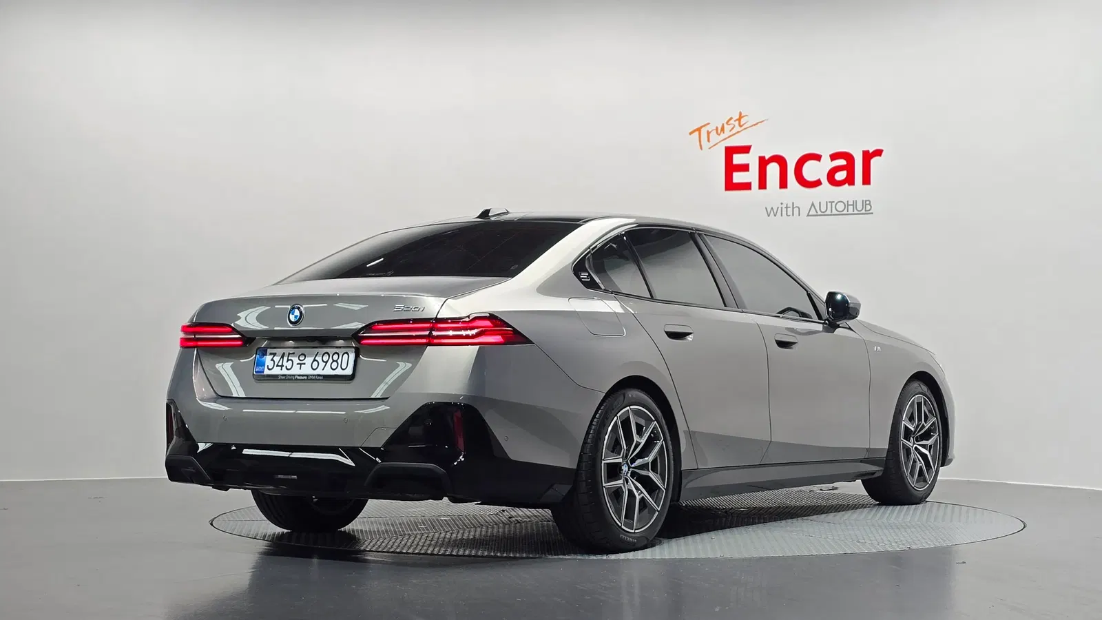 BMW Série 5 (G60) 520i M Sport 2025 — photo 1 sur 32